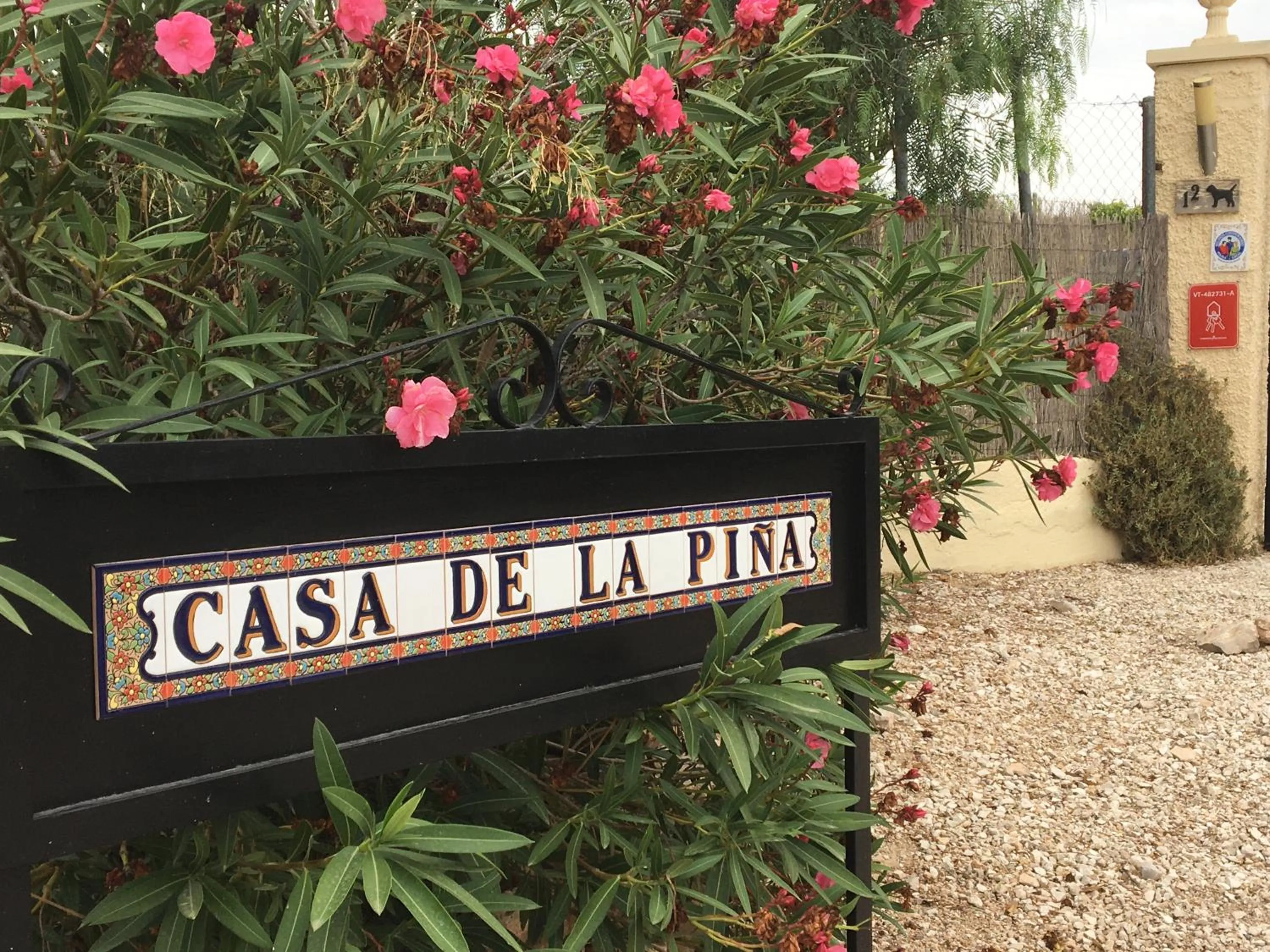 Facade/entrance in Casa de la Piña