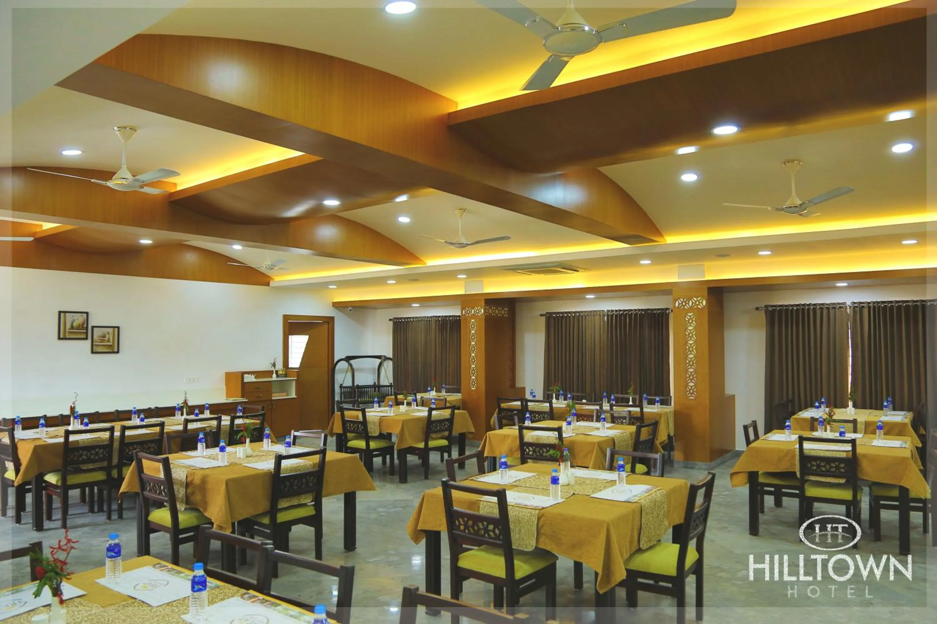 Restaurant/places to eat in Kgees - Hill Town Hotel