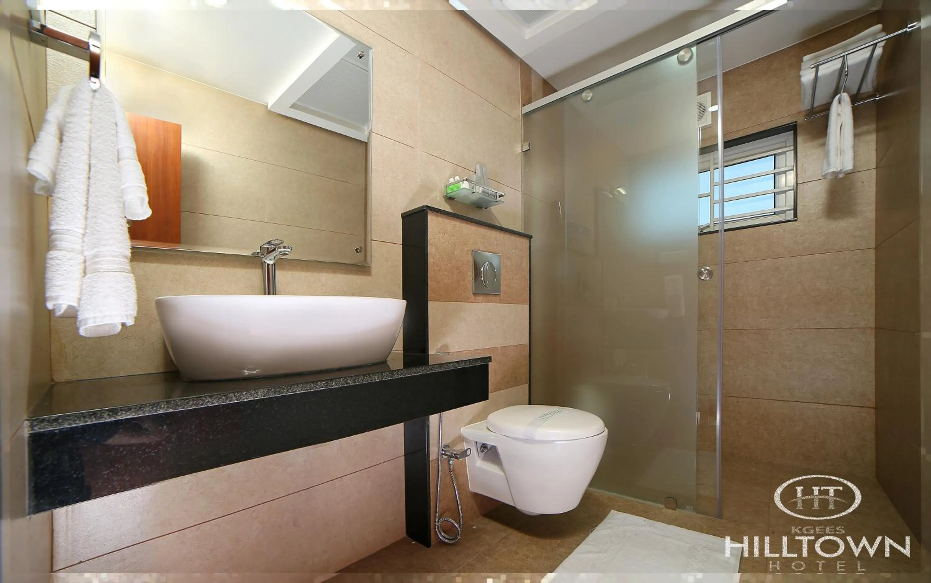 Shower in Kgees - Hill Town Hotel