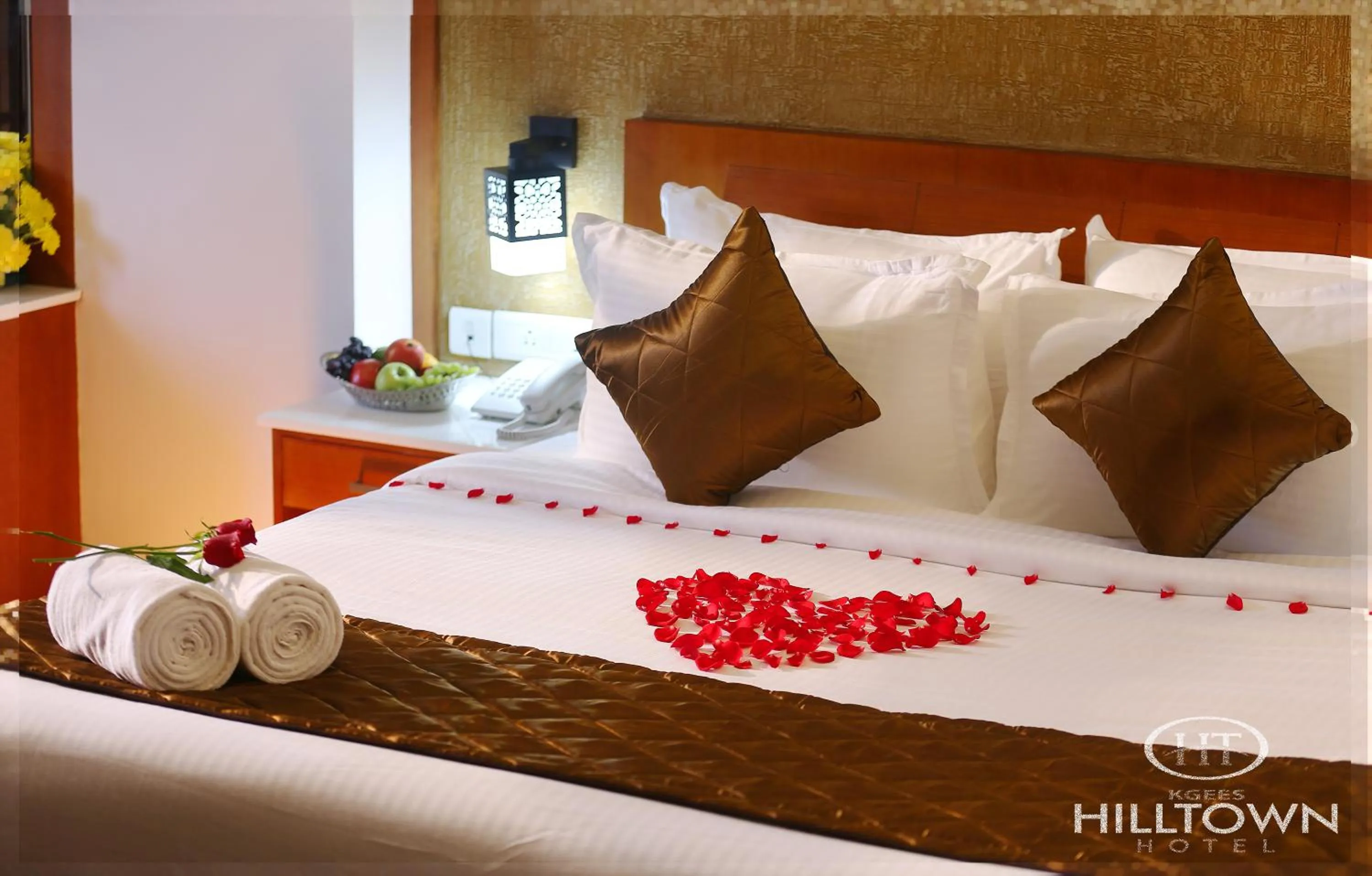 Bed in Kgees - Hill Town Hotel