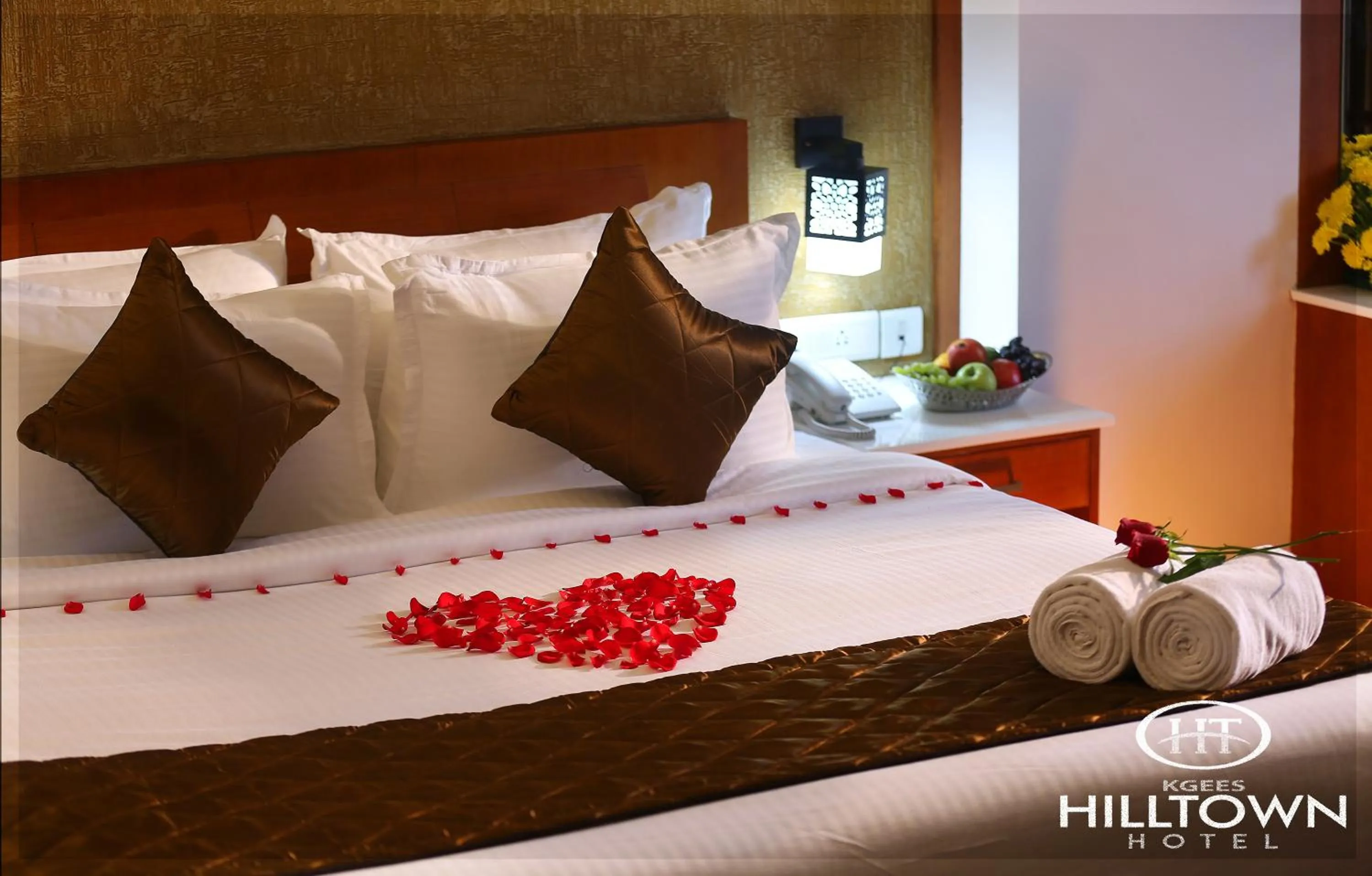 Bed in Kgees - Hill Town Hotel