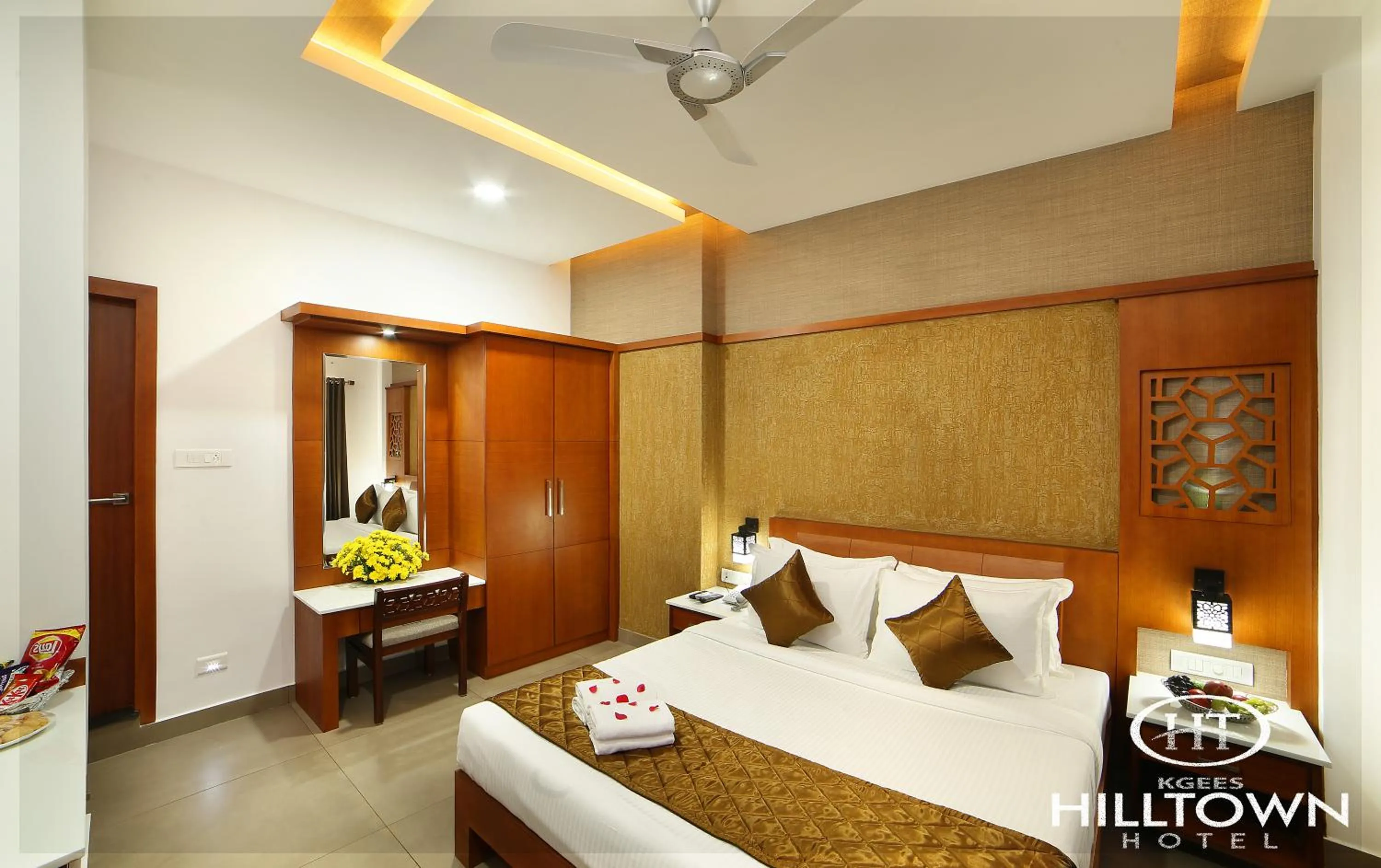 Bed in Kgees - Hill Town Hotel