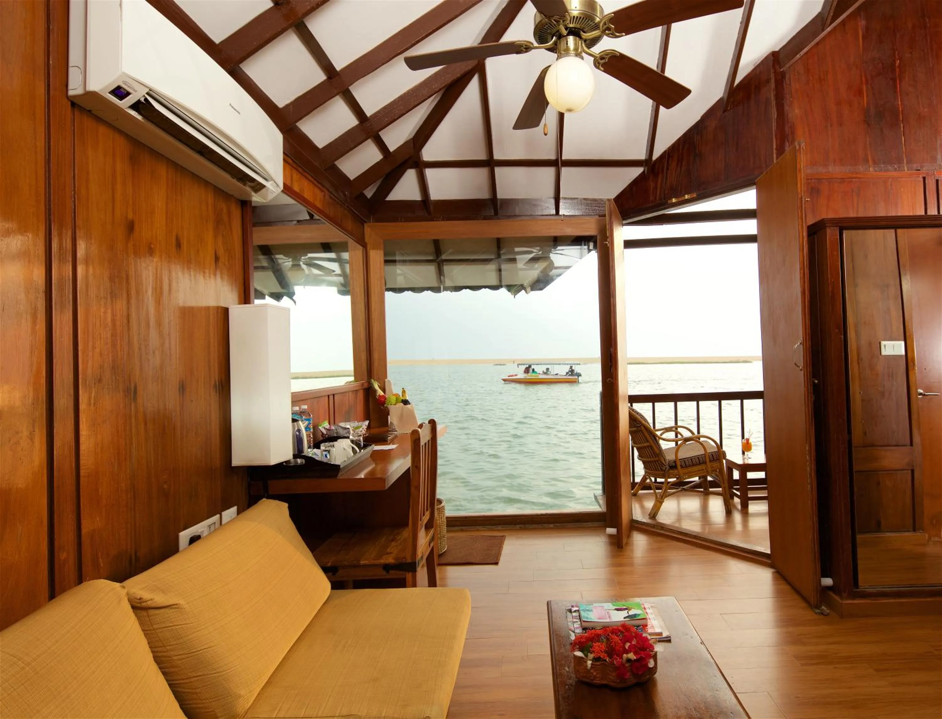 Living room in Poovar Island Resort