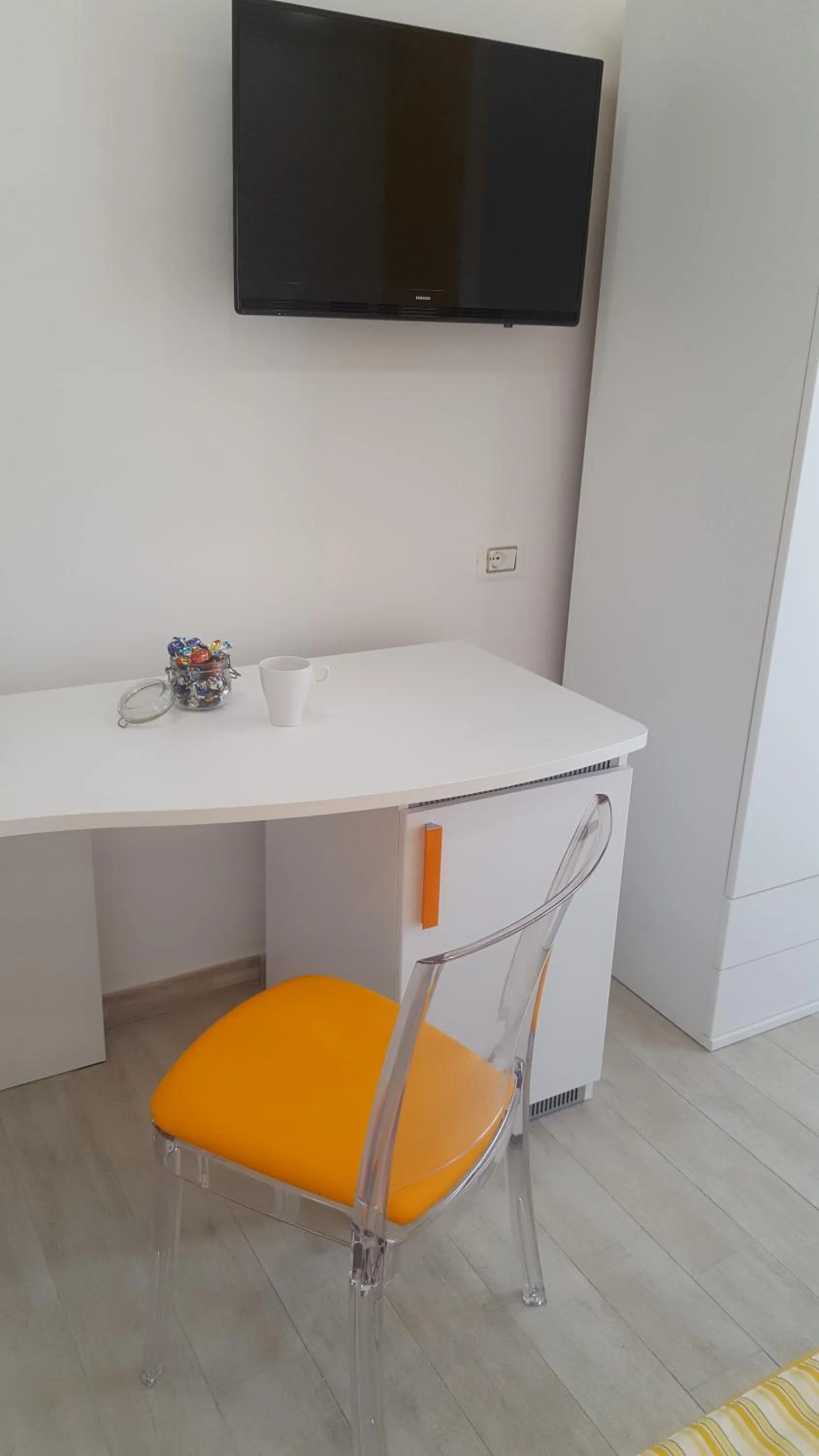 Coffee/tea facilities in RESIDENZA BURMARIA Free Parking