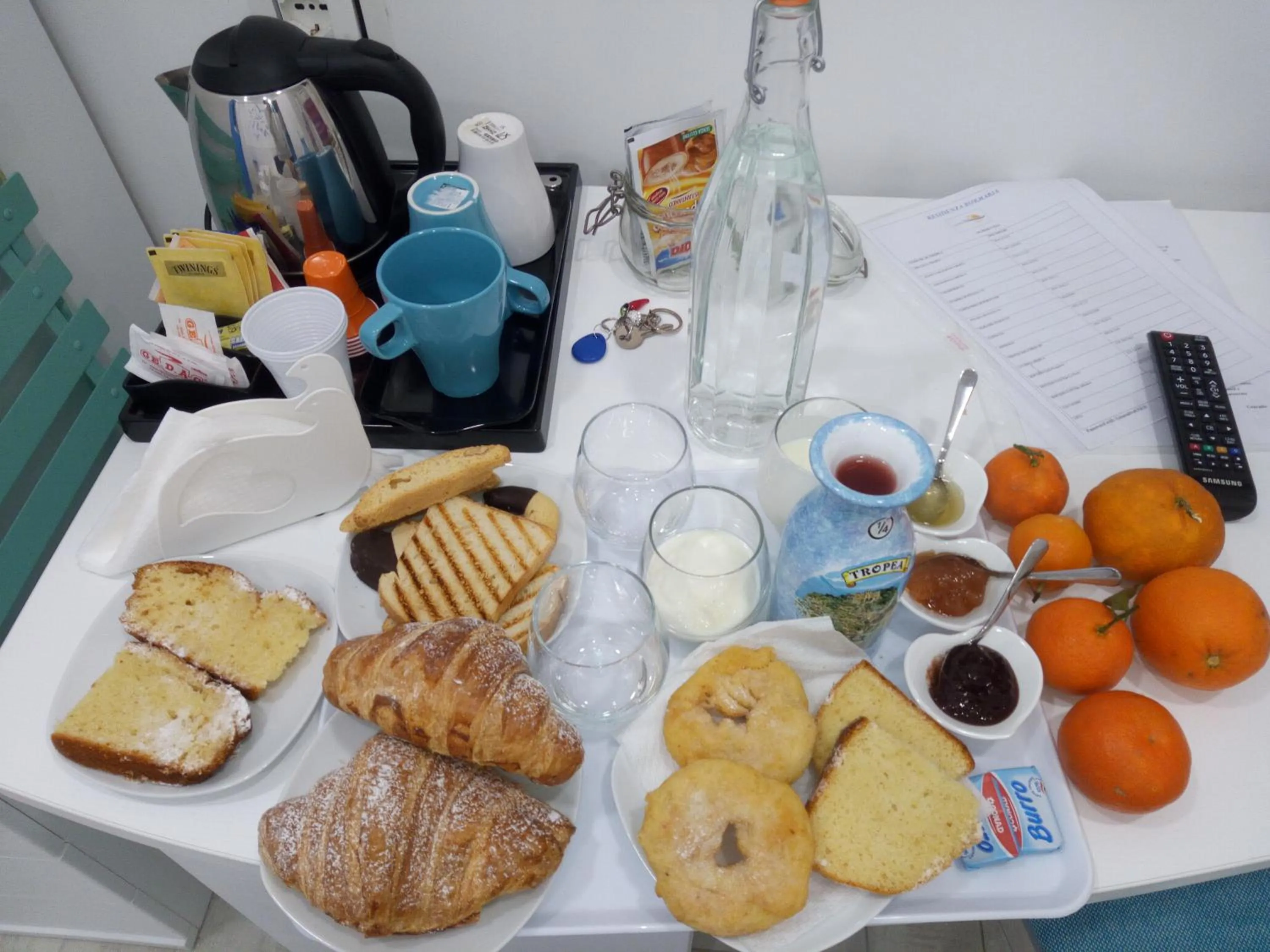 Italian breakfast in RESIDENZA BURMARIA Free Parking