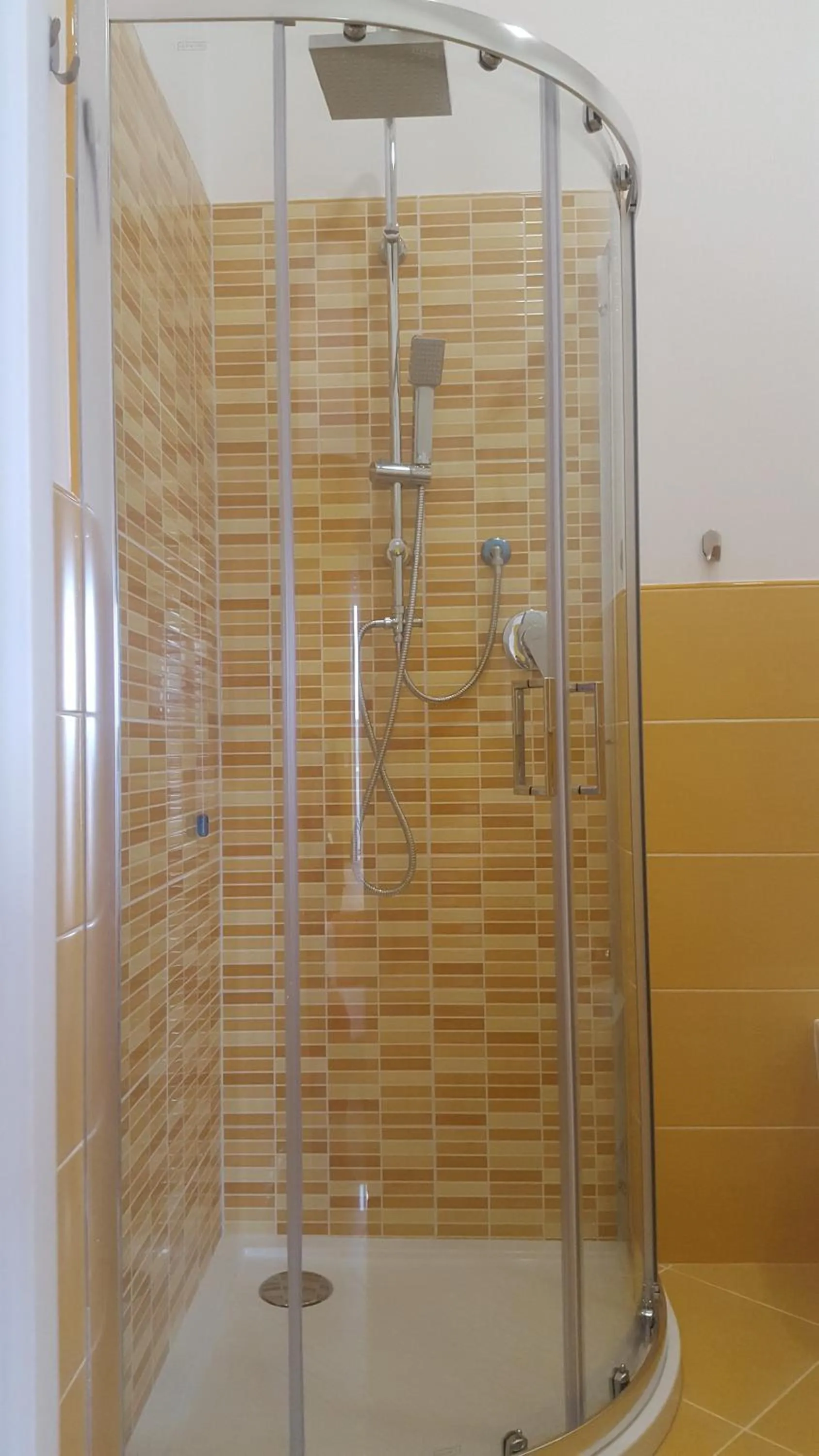 Shower in RESIDENZA BURMARIA Free Parking