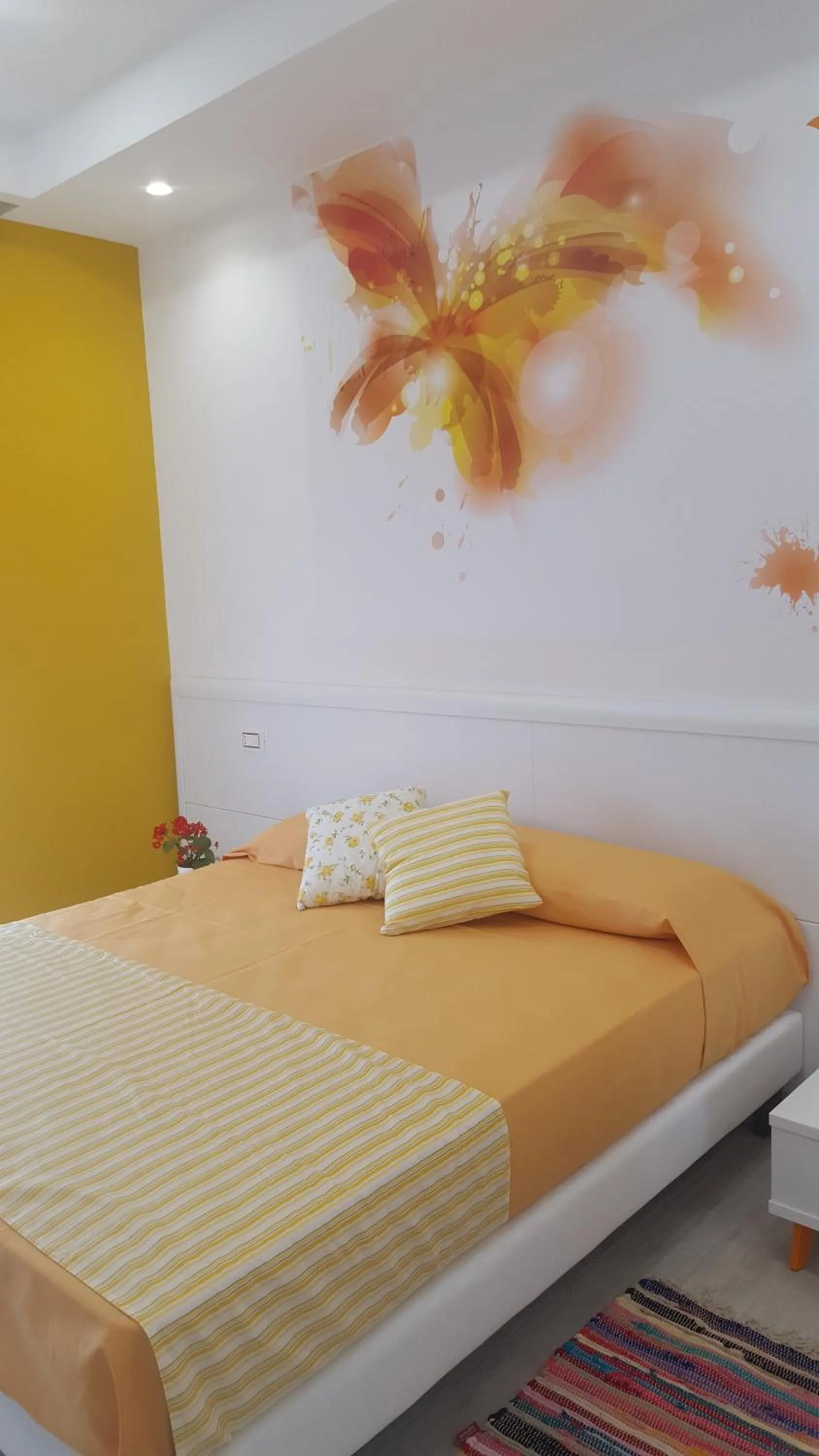 Bed in RESIDENZA BURMARIA Free Parking