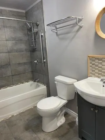 Four Seasons Algonquin Cabins