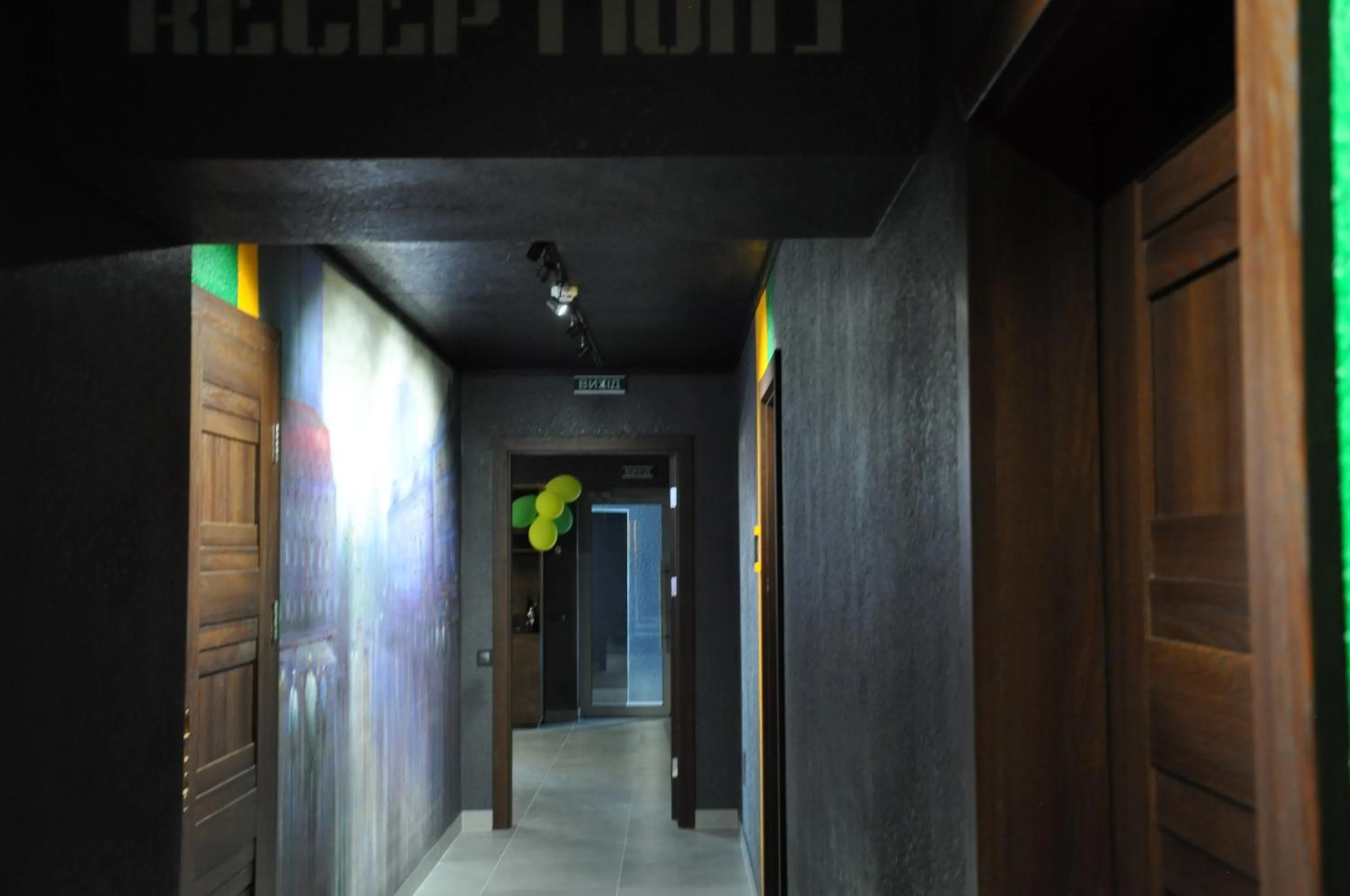 Area and facilities in FULL HOUSE capsule hostel