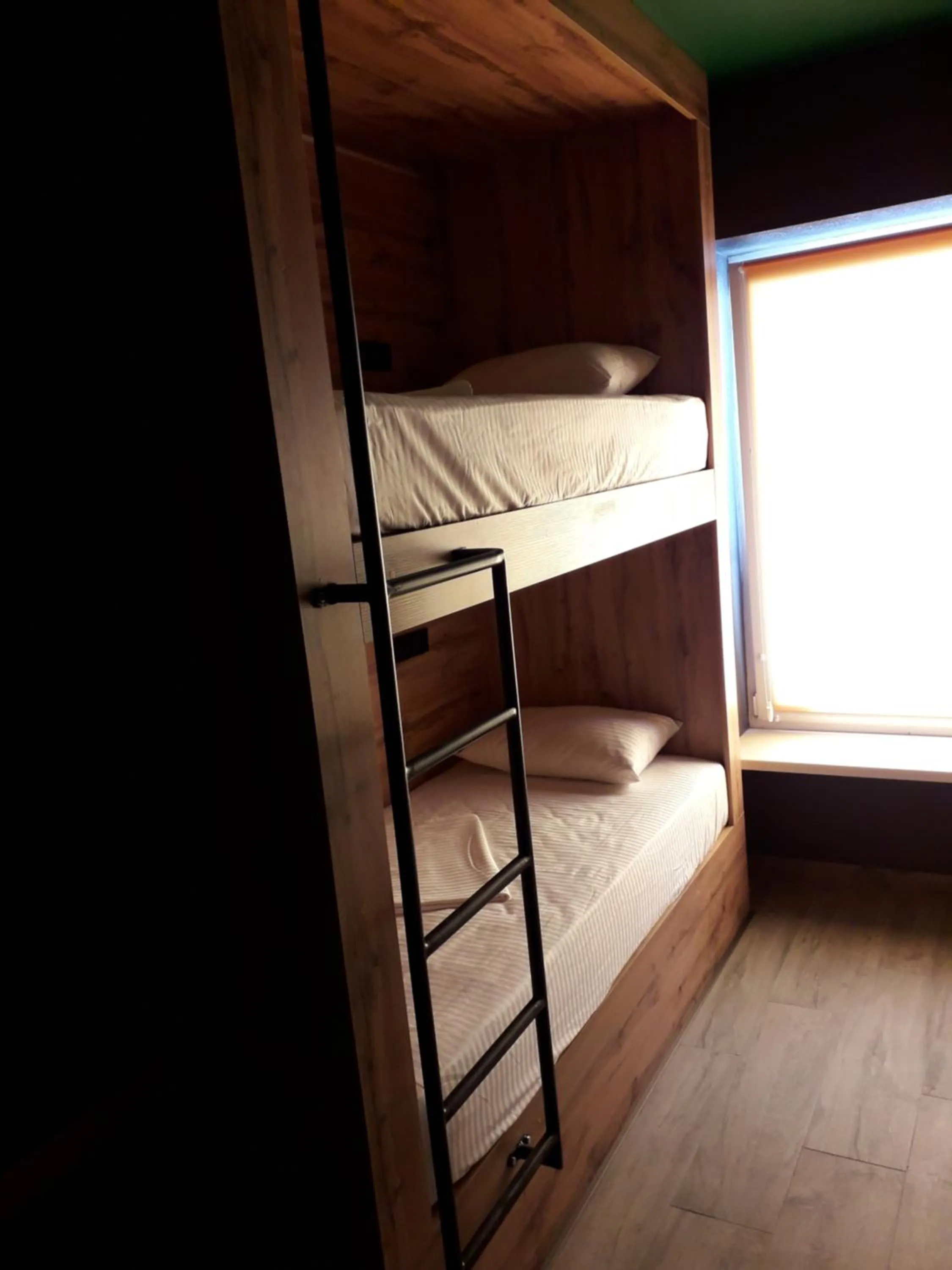 Bed in FULL HOUSE capsule hostel
