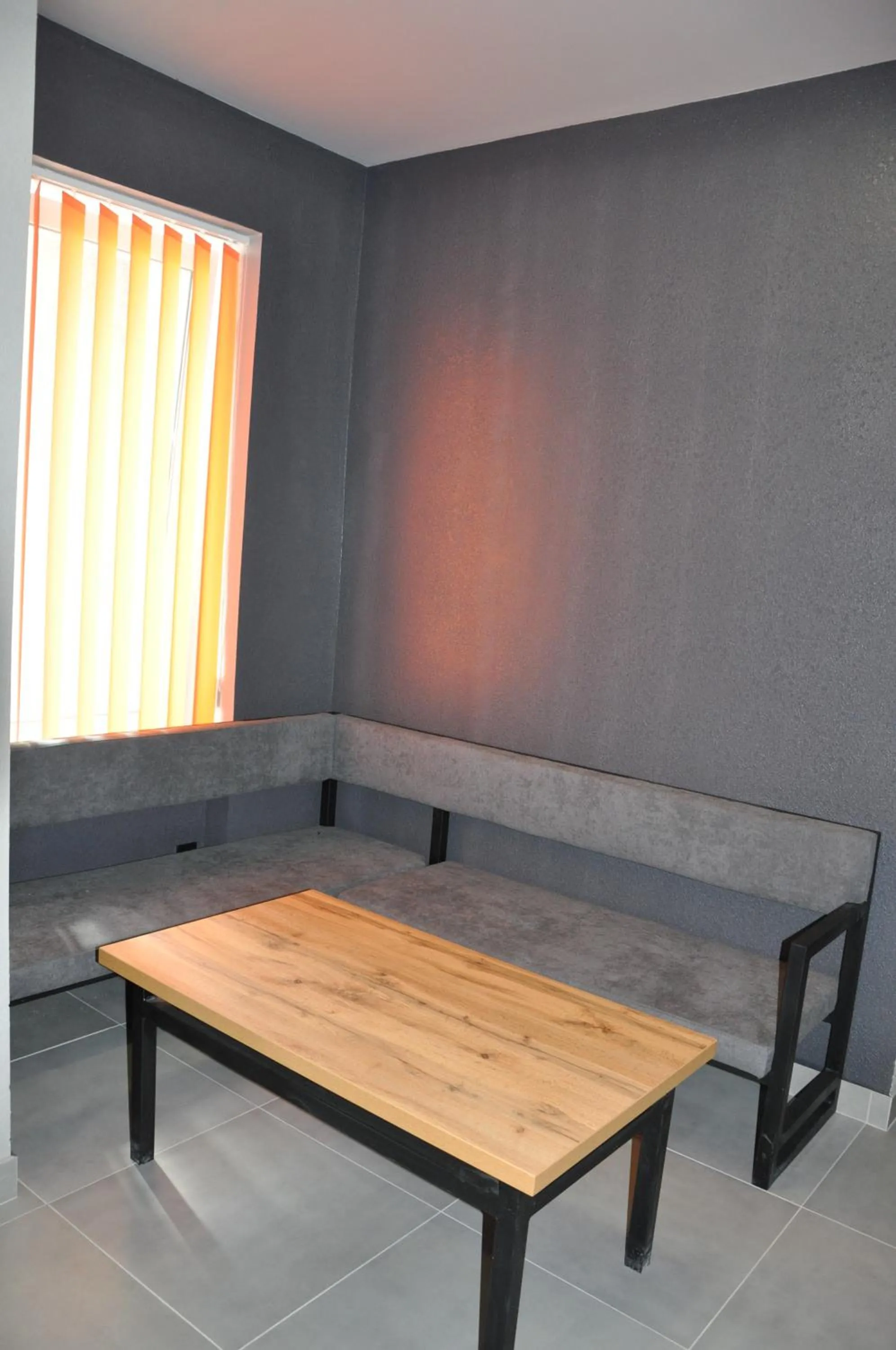 Lounge or bar in FULL HOUSE capsule hostel
