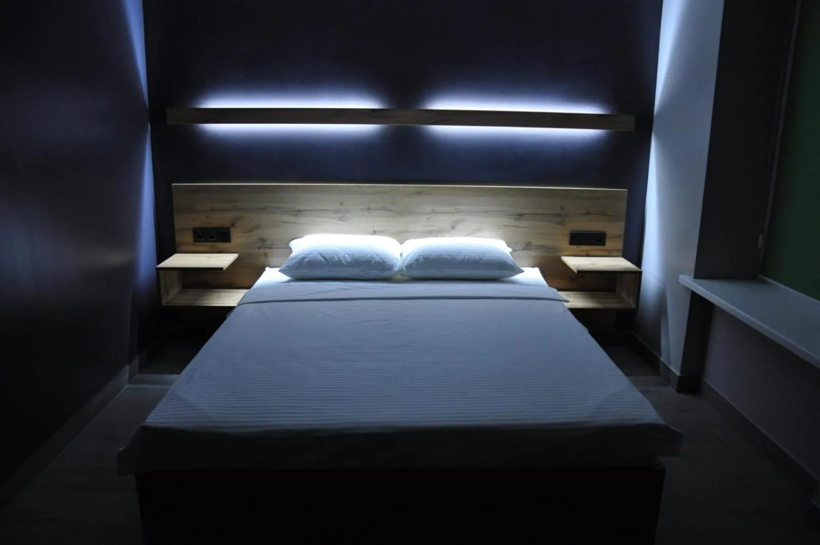 Bed in FULL HOUSE capsule hostel
