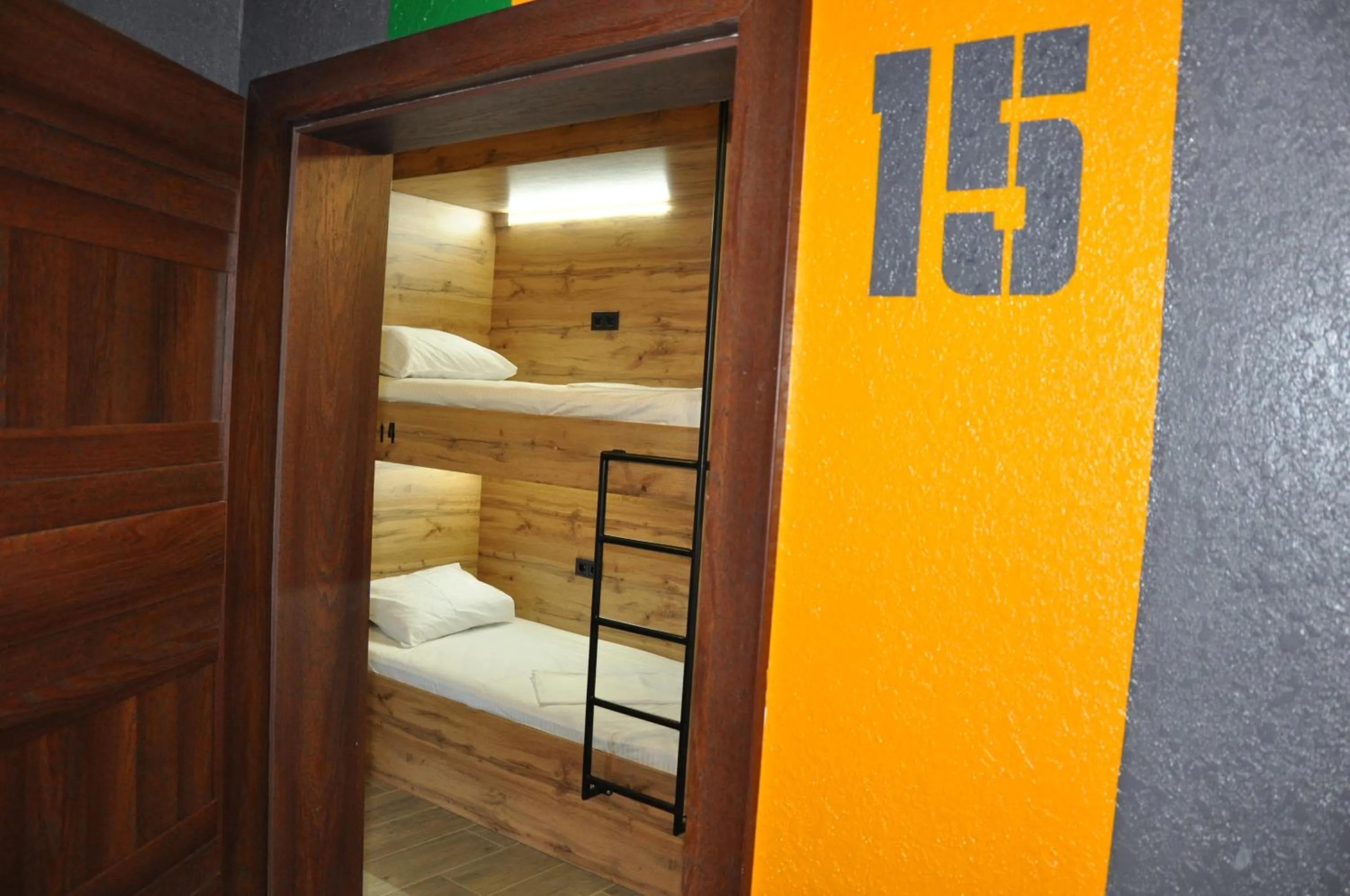 bunk bed, Bed in FULL HOUSE capsule hostel