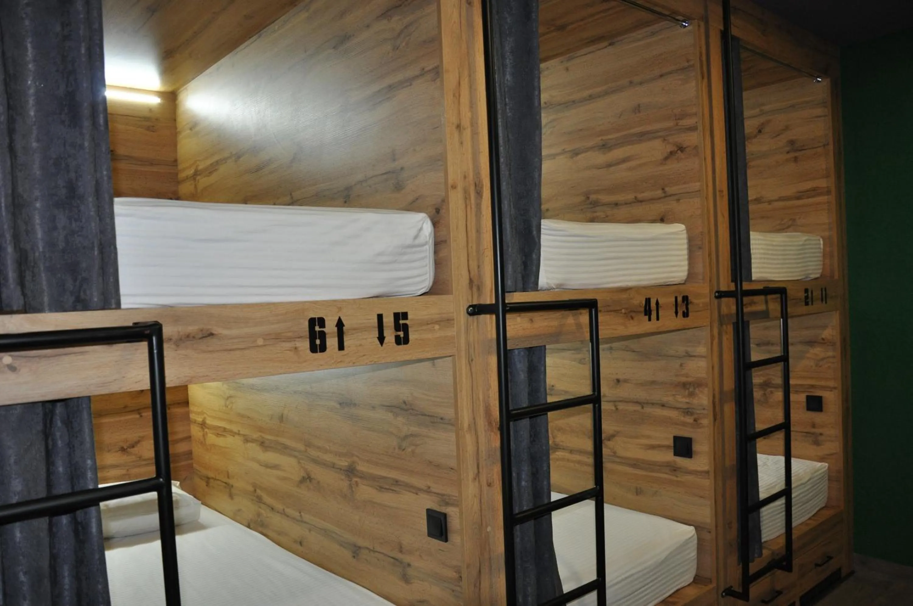 bunk bed in FULL HOUSE capsule hostel