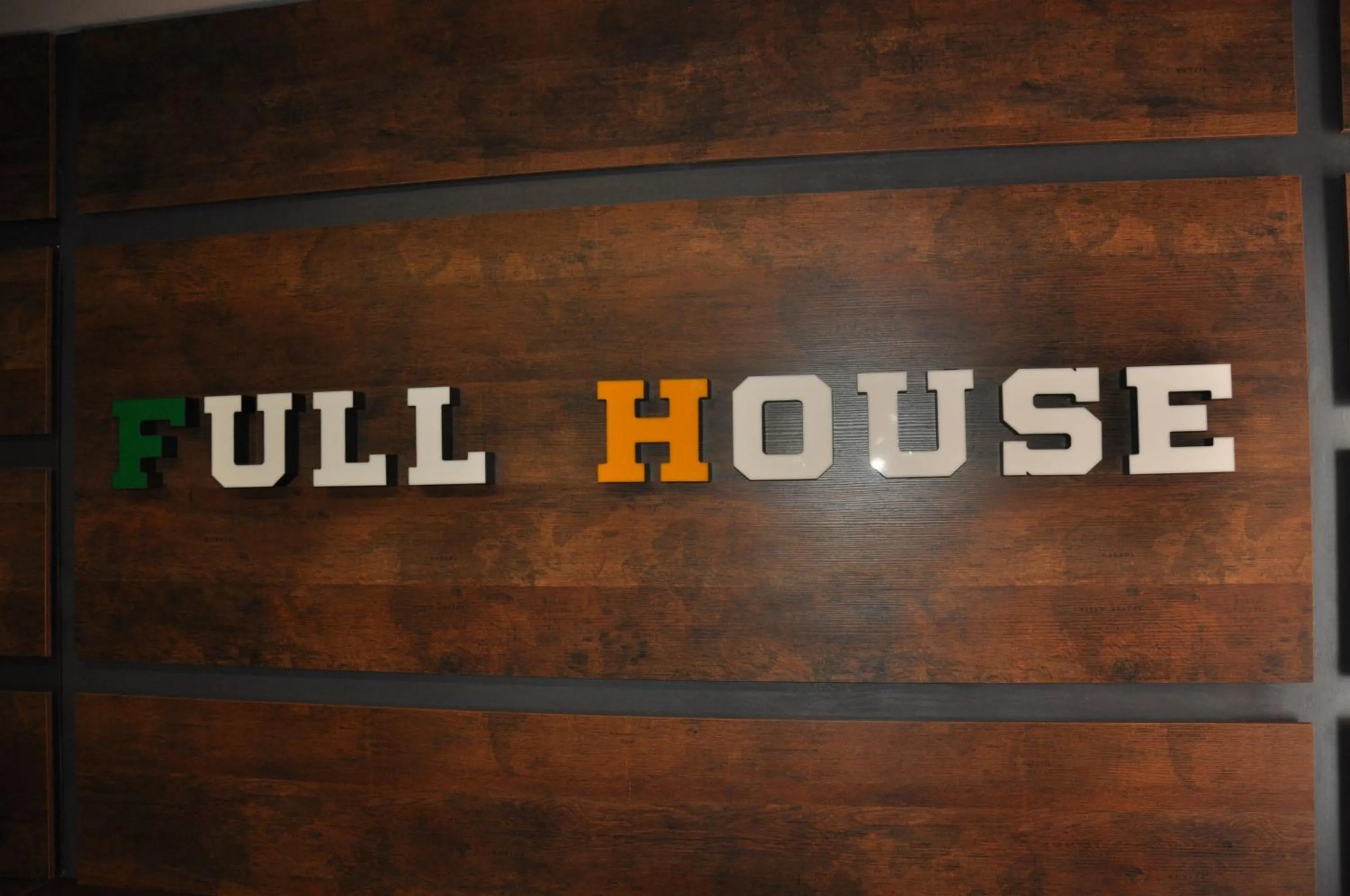 Property logo or sign in FULL HOUSE capsule hostel
