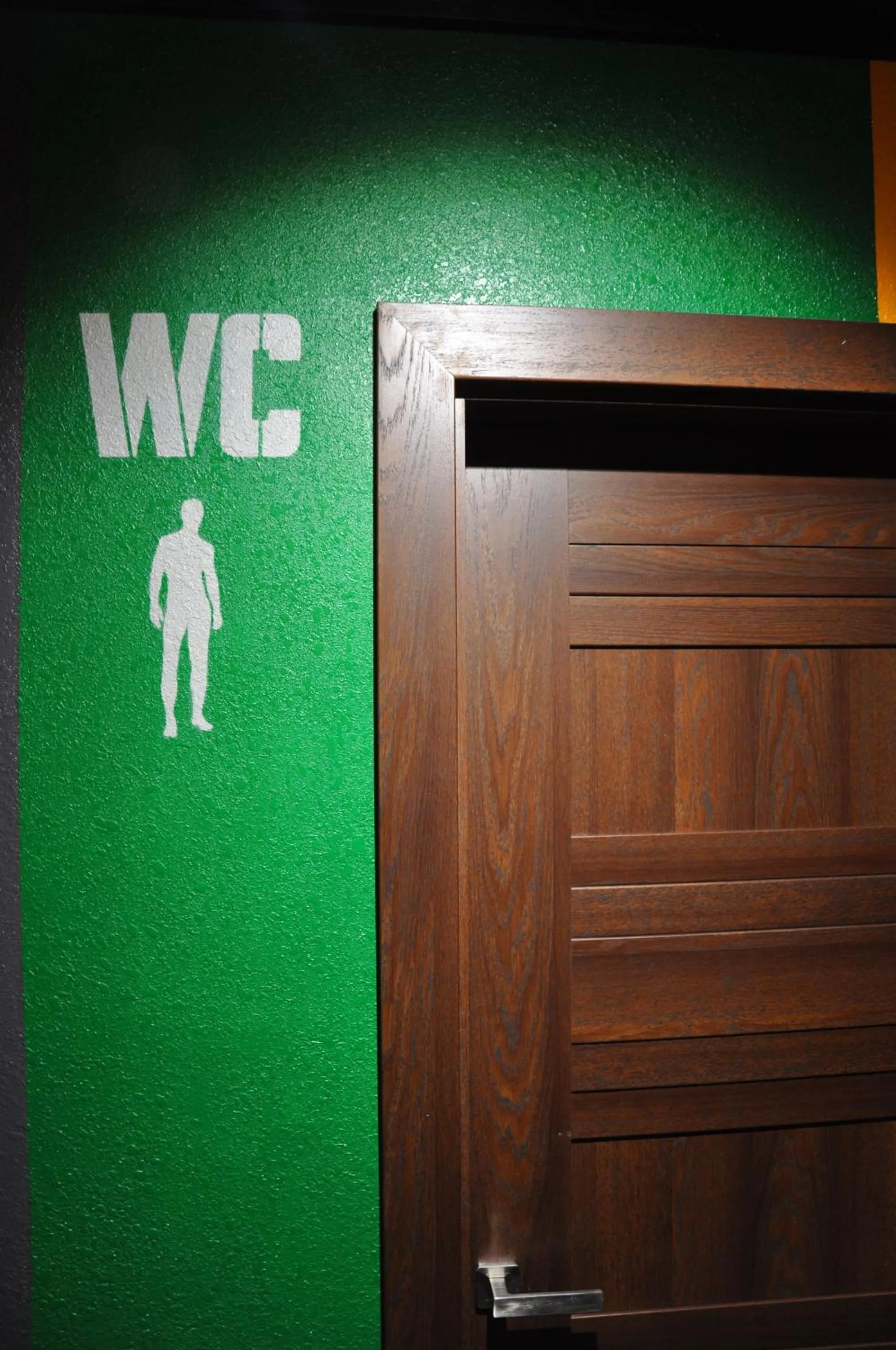 Toilet in FULL HOUSE capsule hostel