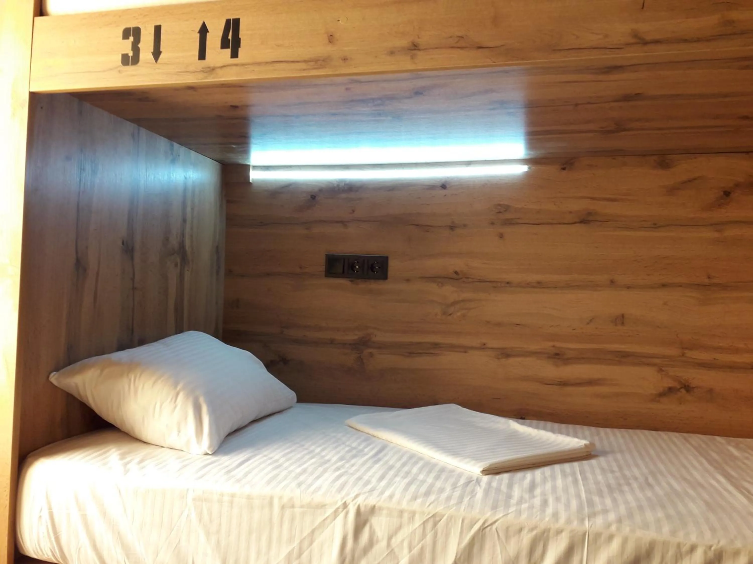 Decorative detail, Bed in FULL HOUSE capsule hostel