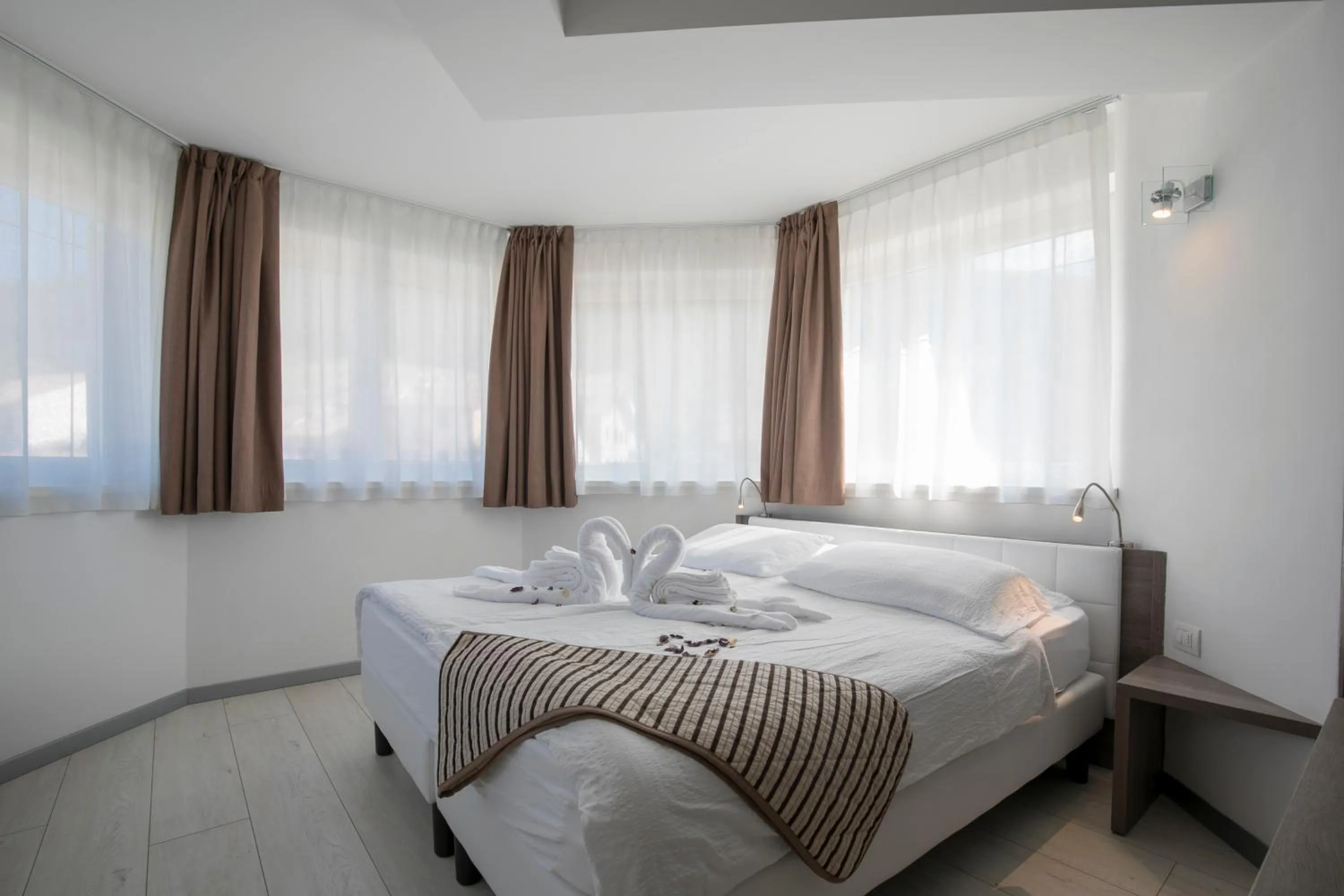 Decorative detail, Bed in Hotel Luna Bianca Folgaria