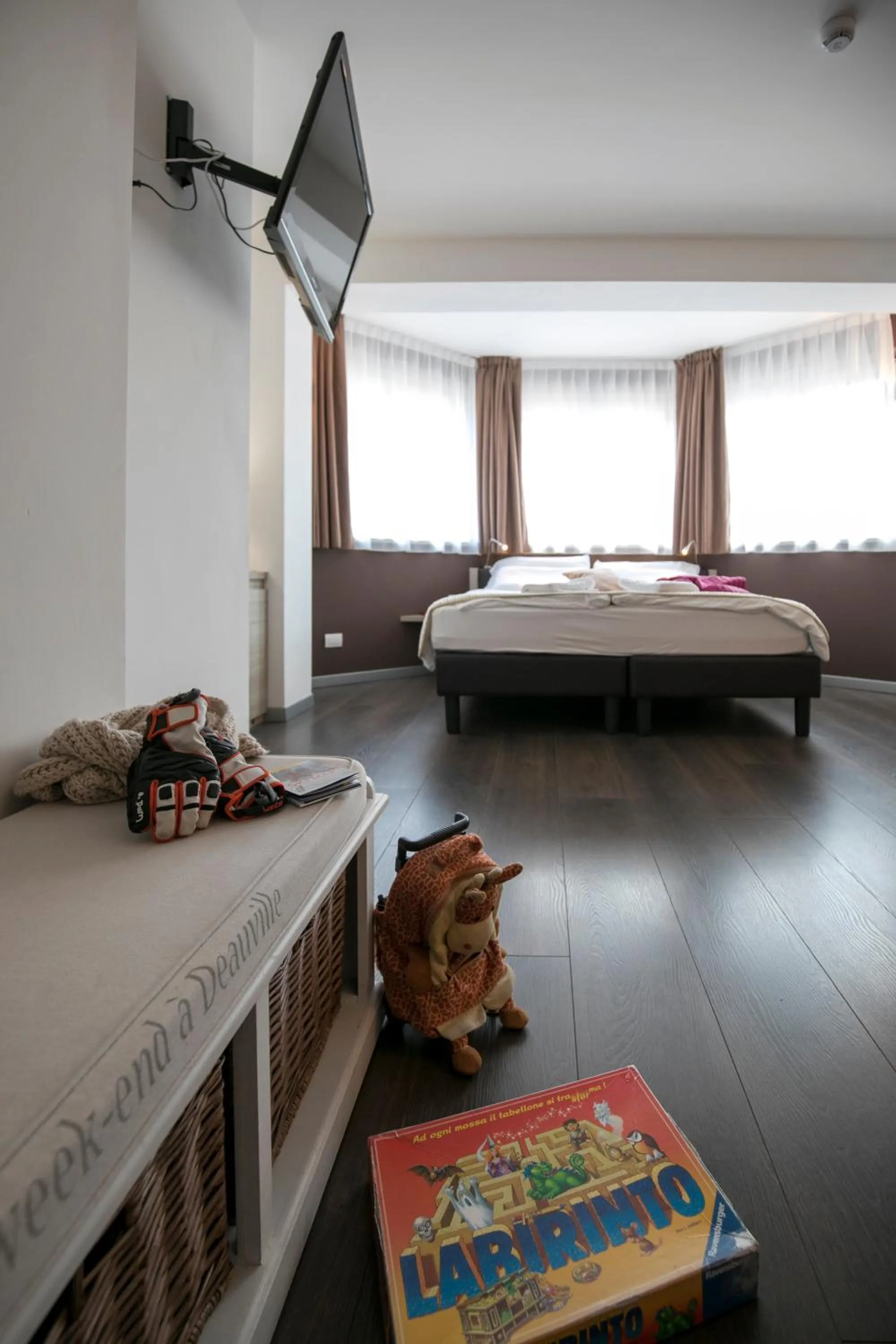 Photo of the whole room, Bed in Hotel Luna Bianca Folgaria