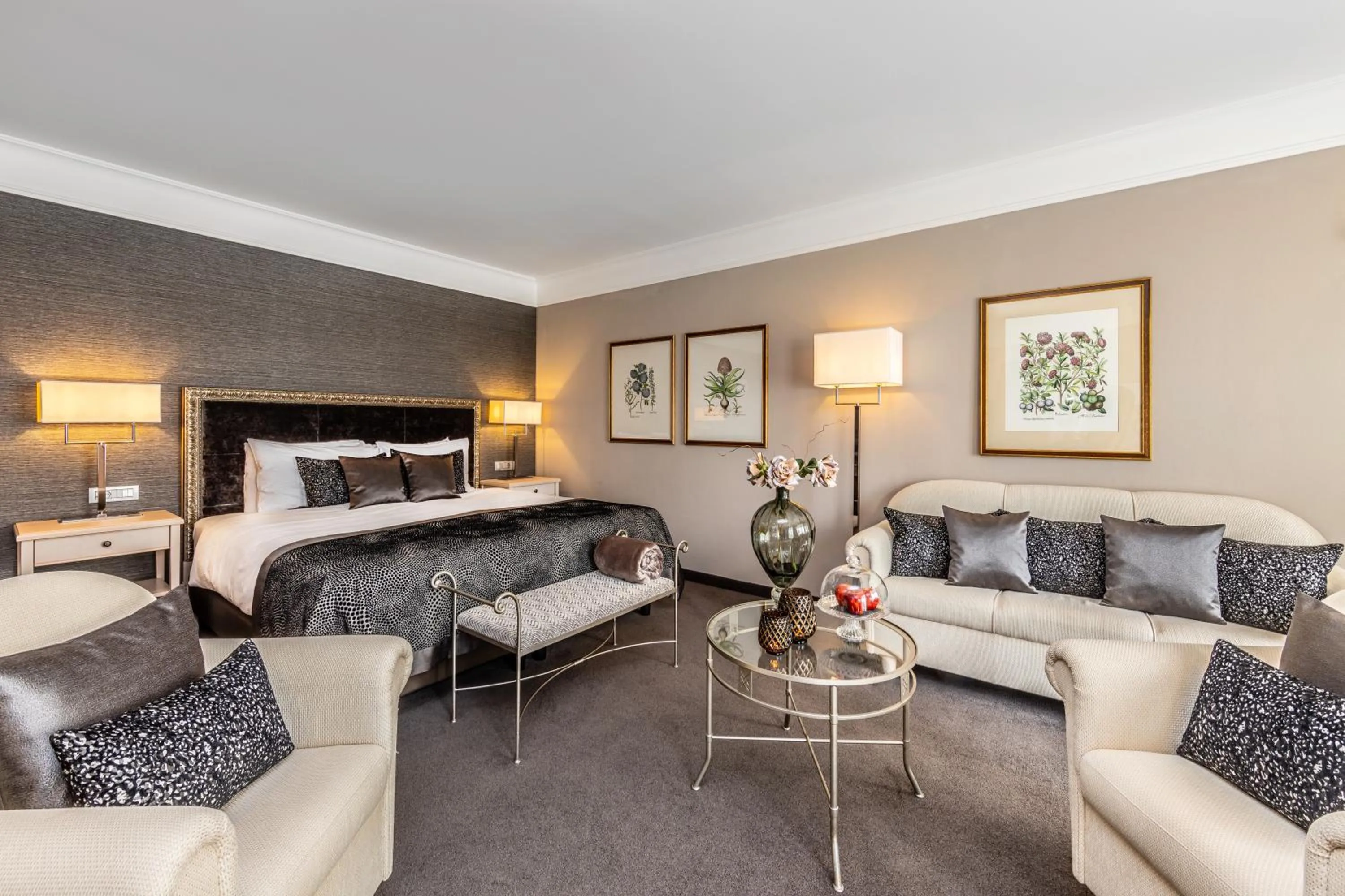 Bedroom, Bed in Villa Eden a member of Leading Hotels of the World