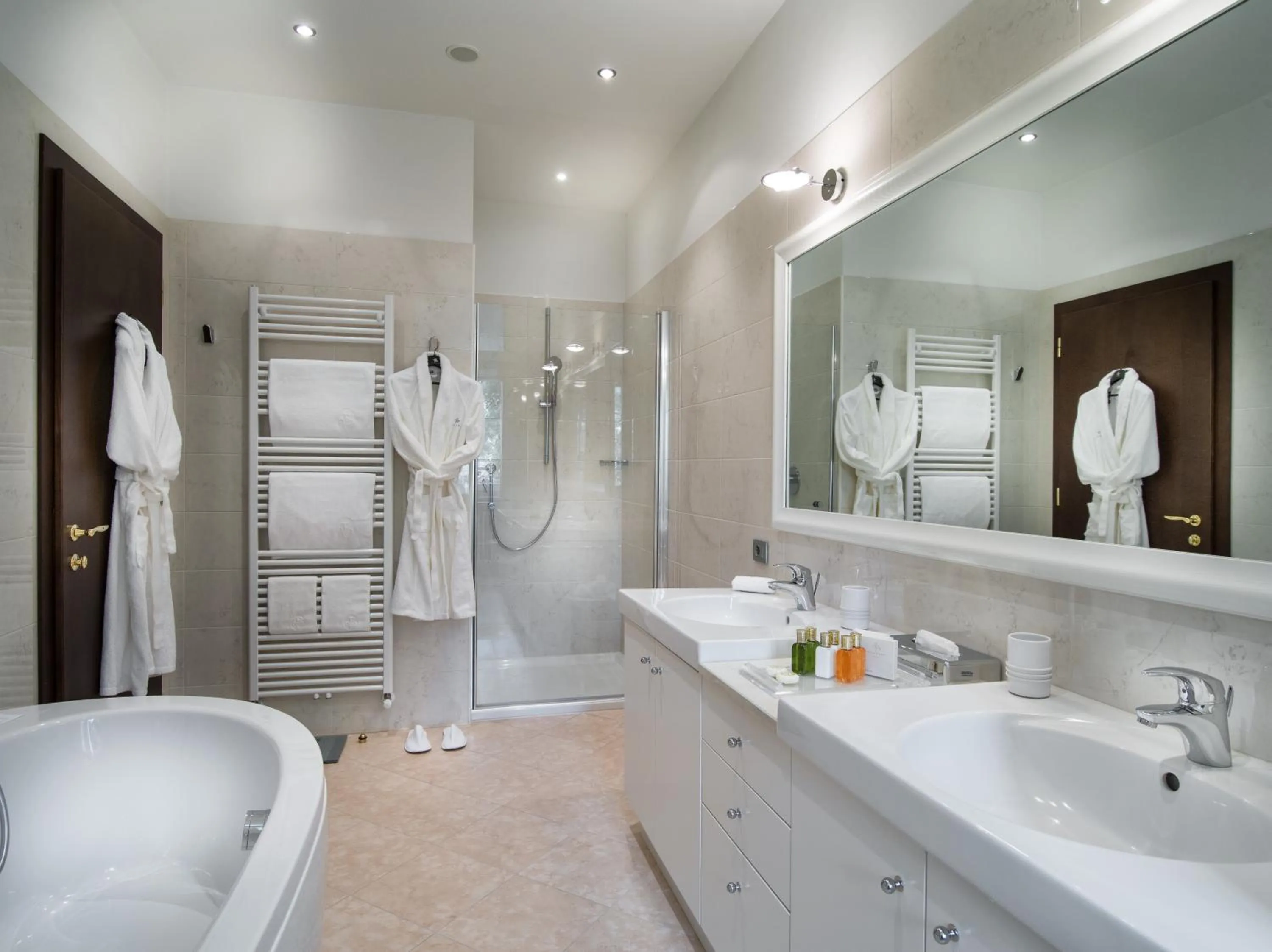 Bathroom in Villa Eden a member of Leading Hotels of the World