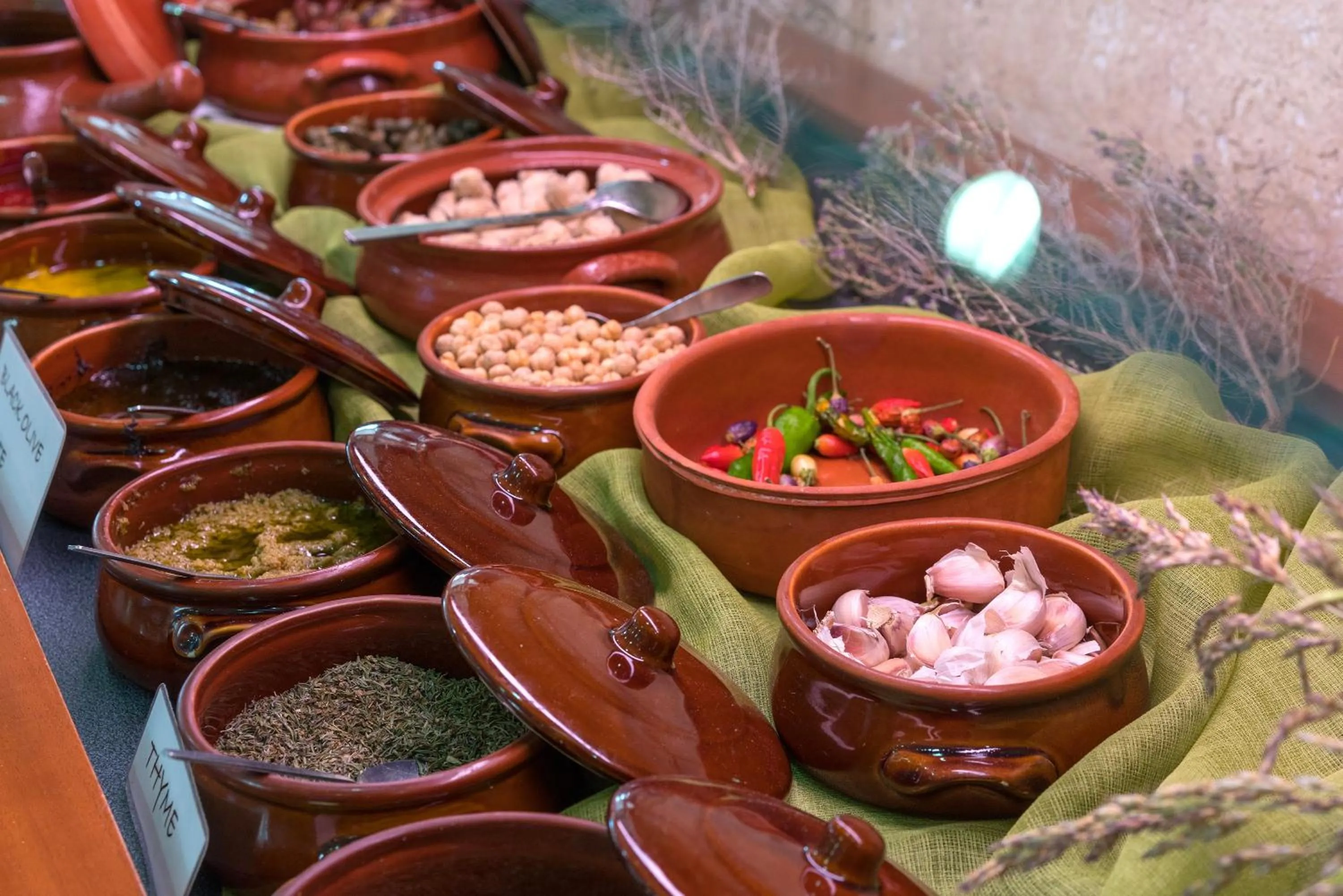 Food and drinks in Alianthos Beach Hotel