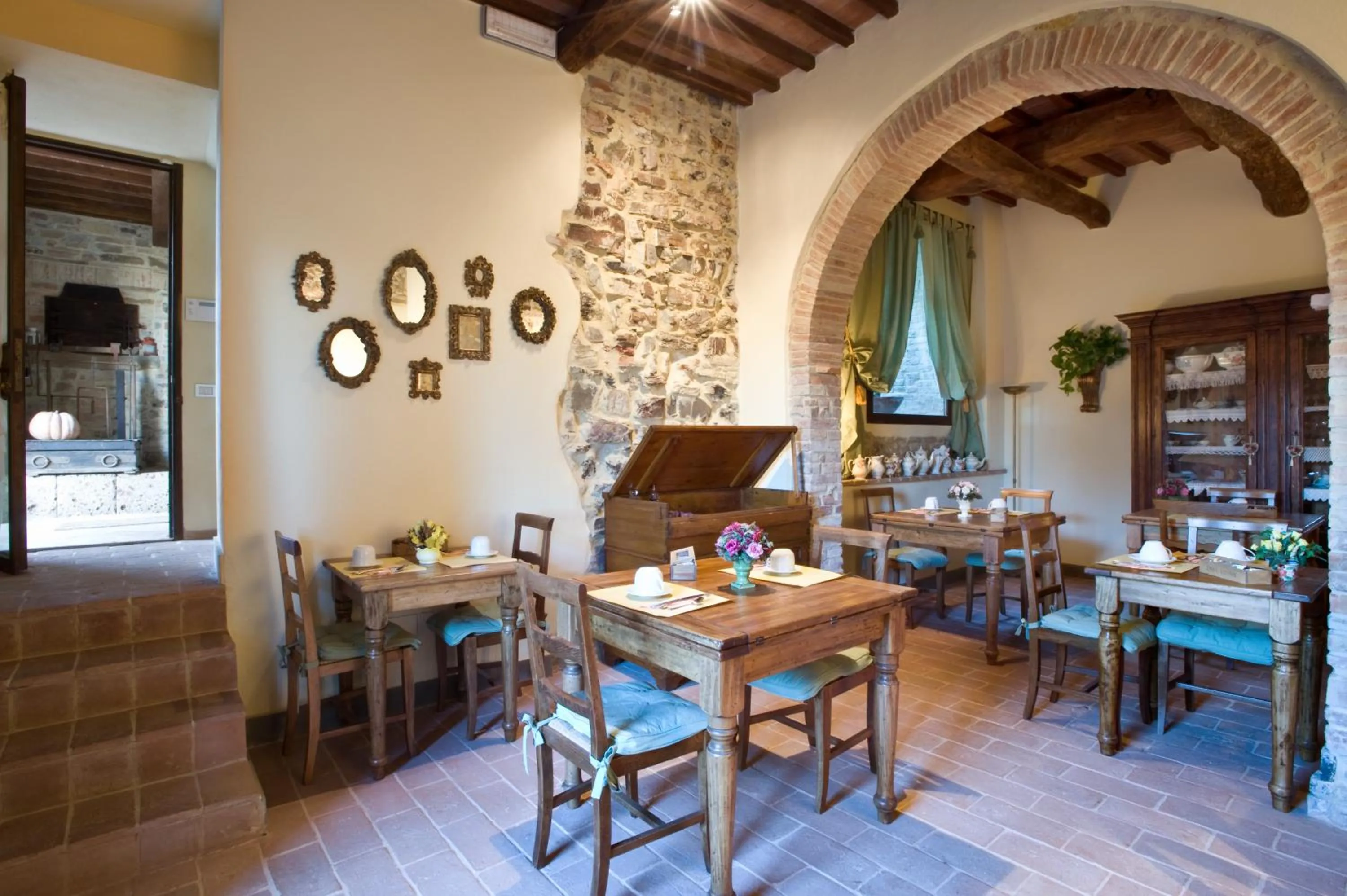 Restaurant/places to eat in Tenuta Sant'Ilario