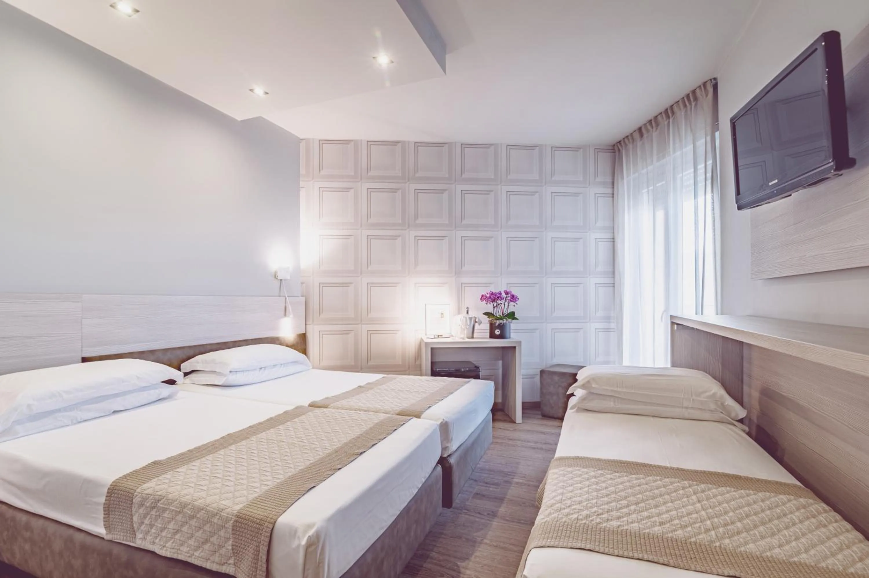 Bedroom, Bed in Hotel Cesare Augustus