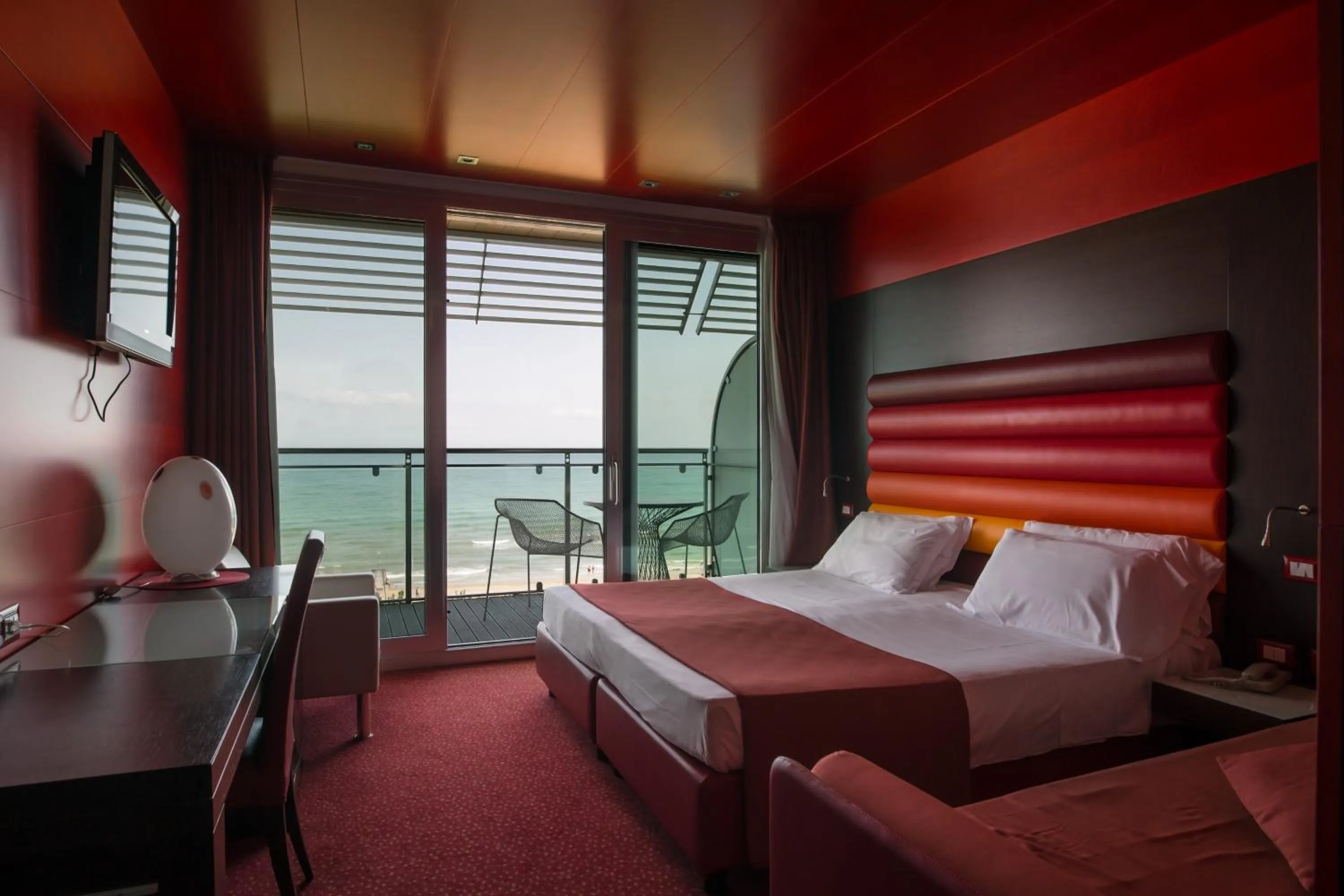 Photo of the whole room, Bed in Hotel Cesare Augustus