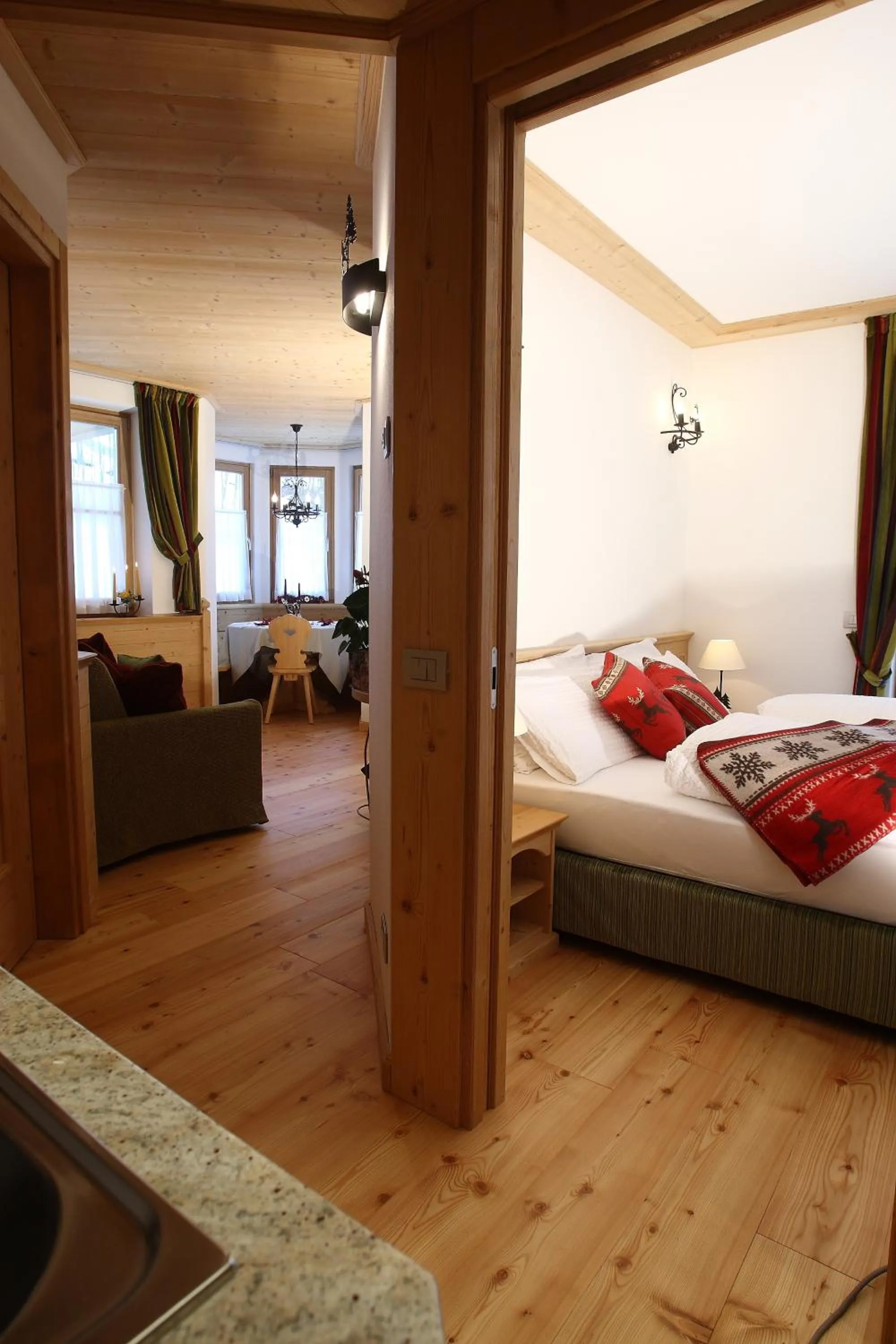 Decorative detail, Bed in Apartments Sol E Nef