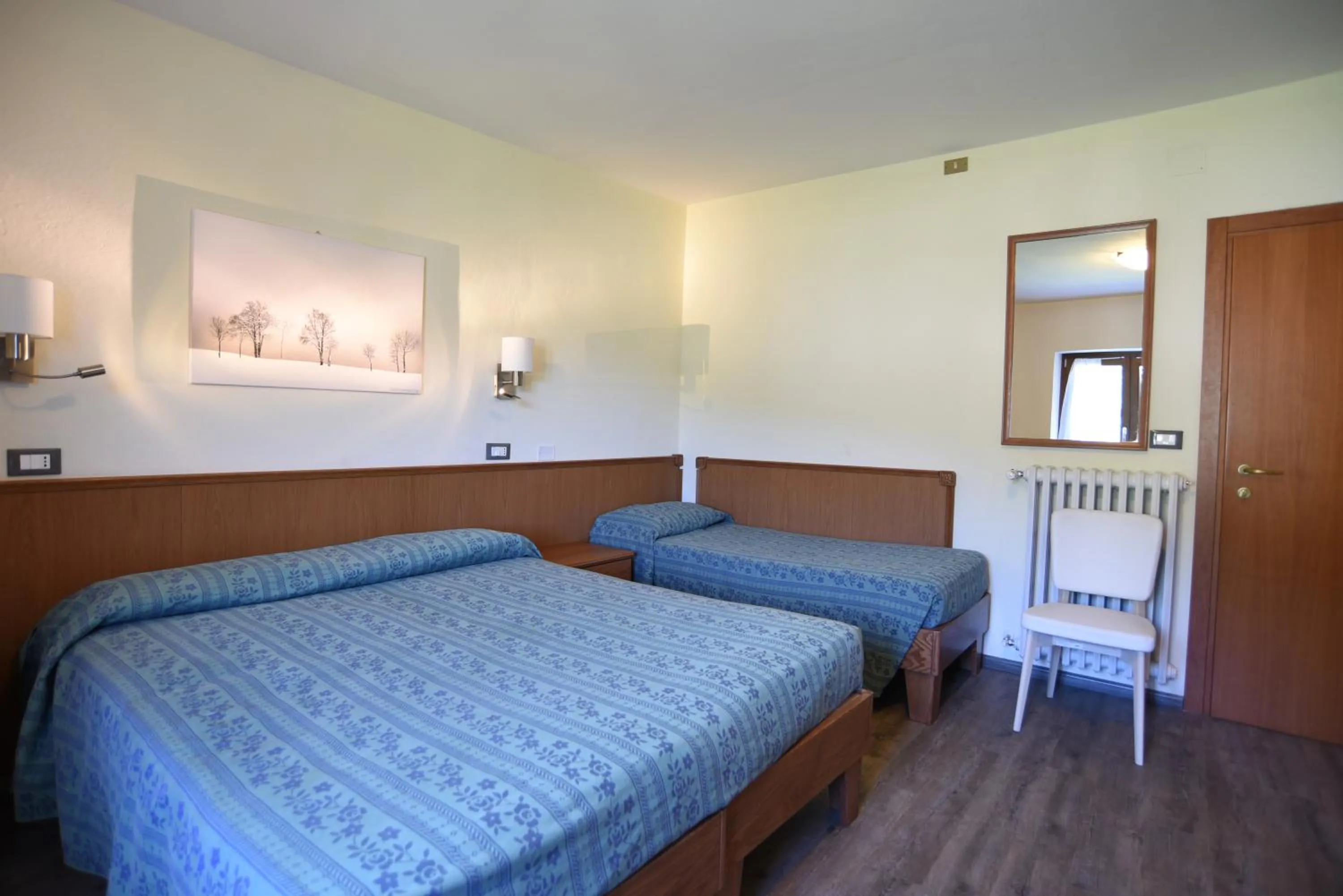 Bed in Albergo Bucaneve