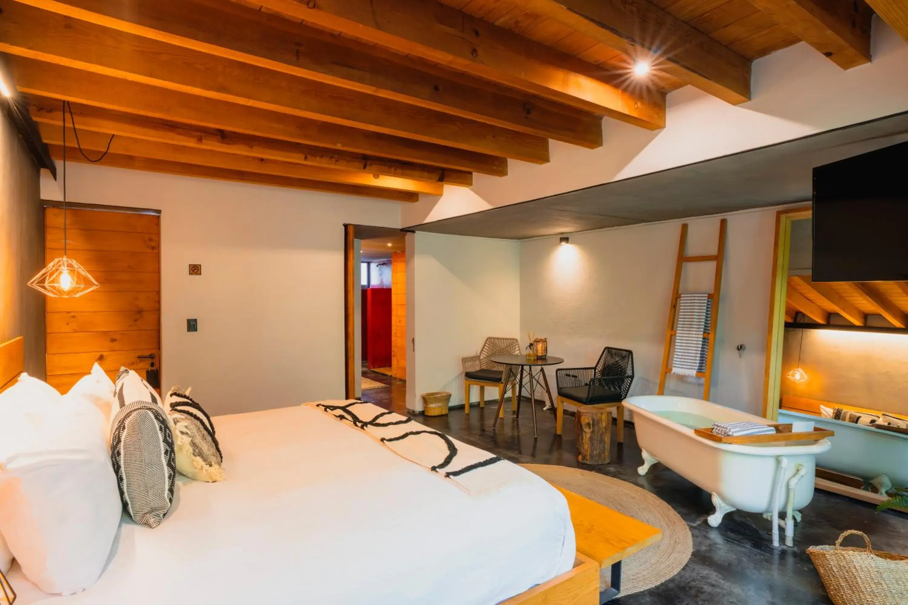 Superior Suite - single occupancy in Casa Chichipicas Hotel Boutique Superior Suite - single occupancy in Casa Chichipicas Hotel Boutique