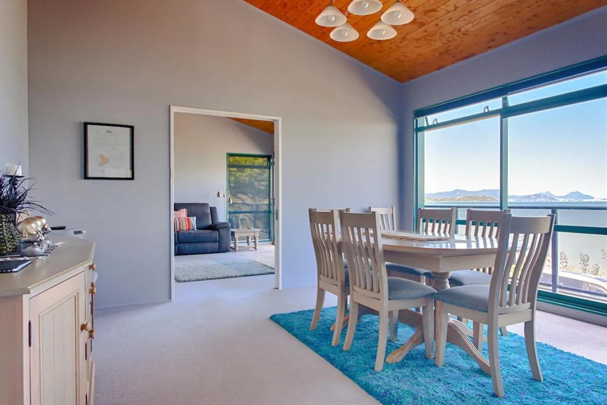 Seating area in Harbour Lane Apartment