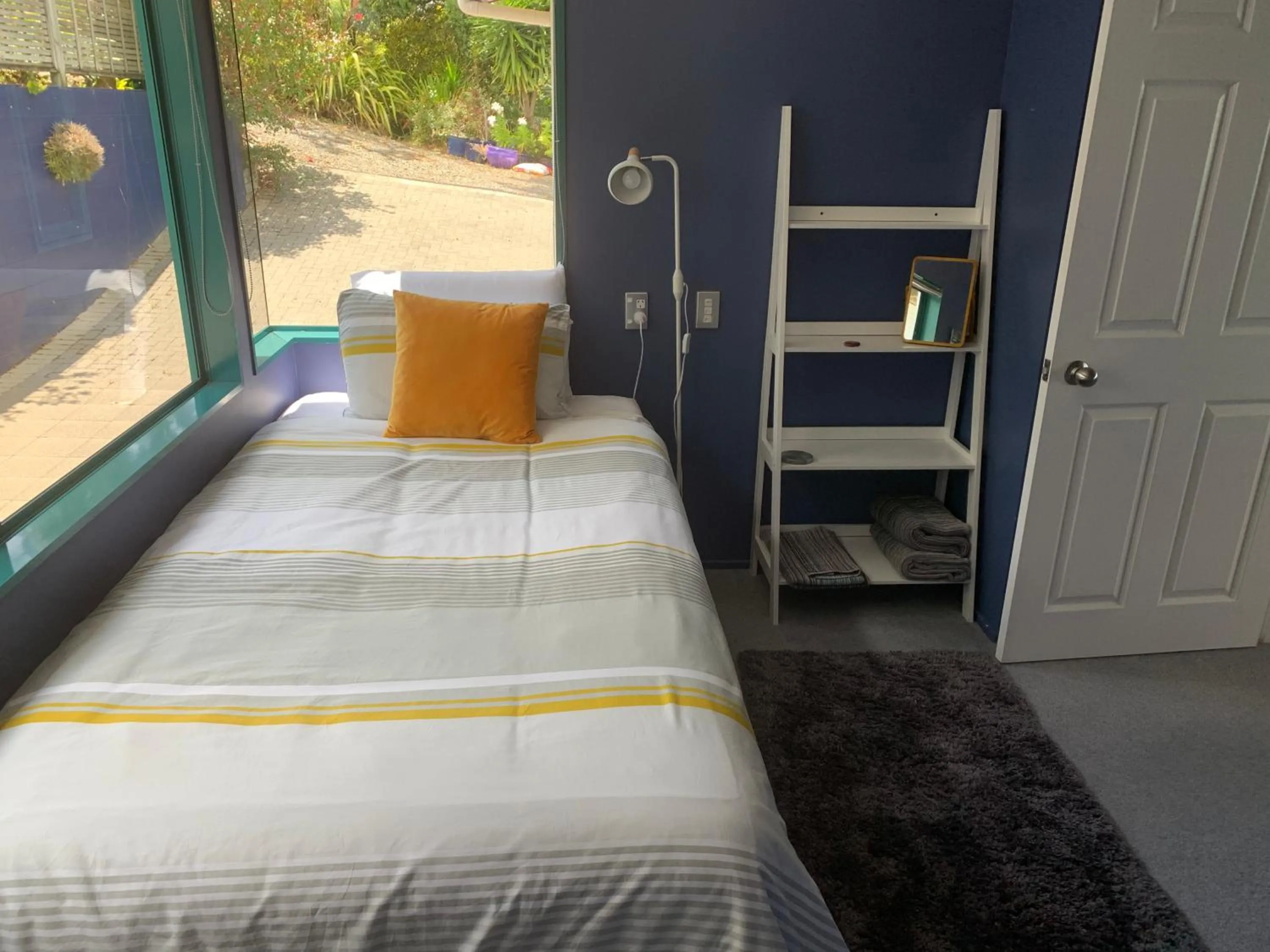 Bedroom, Bed in Harbour Lane Apartment