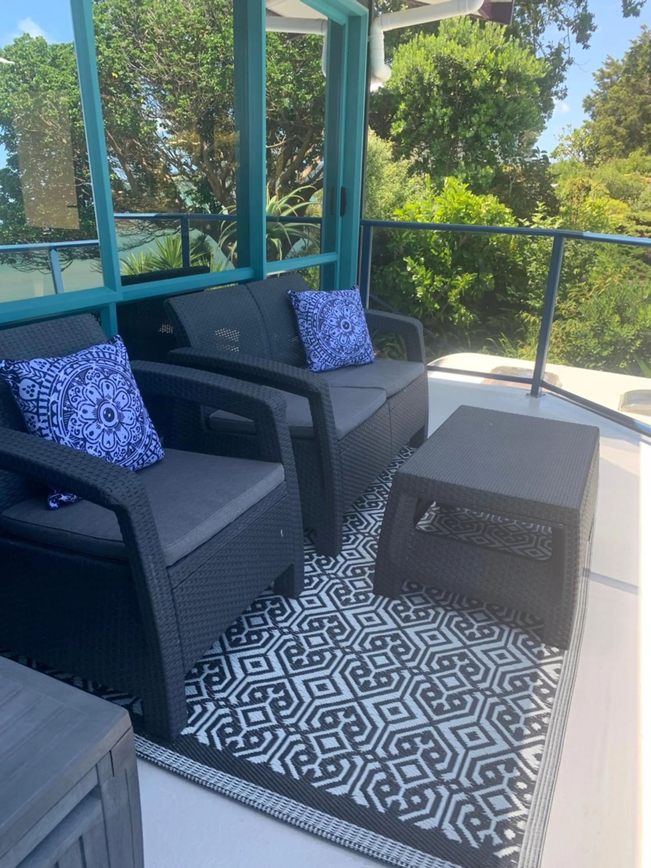 Seating area in Harbour Lane Apartment