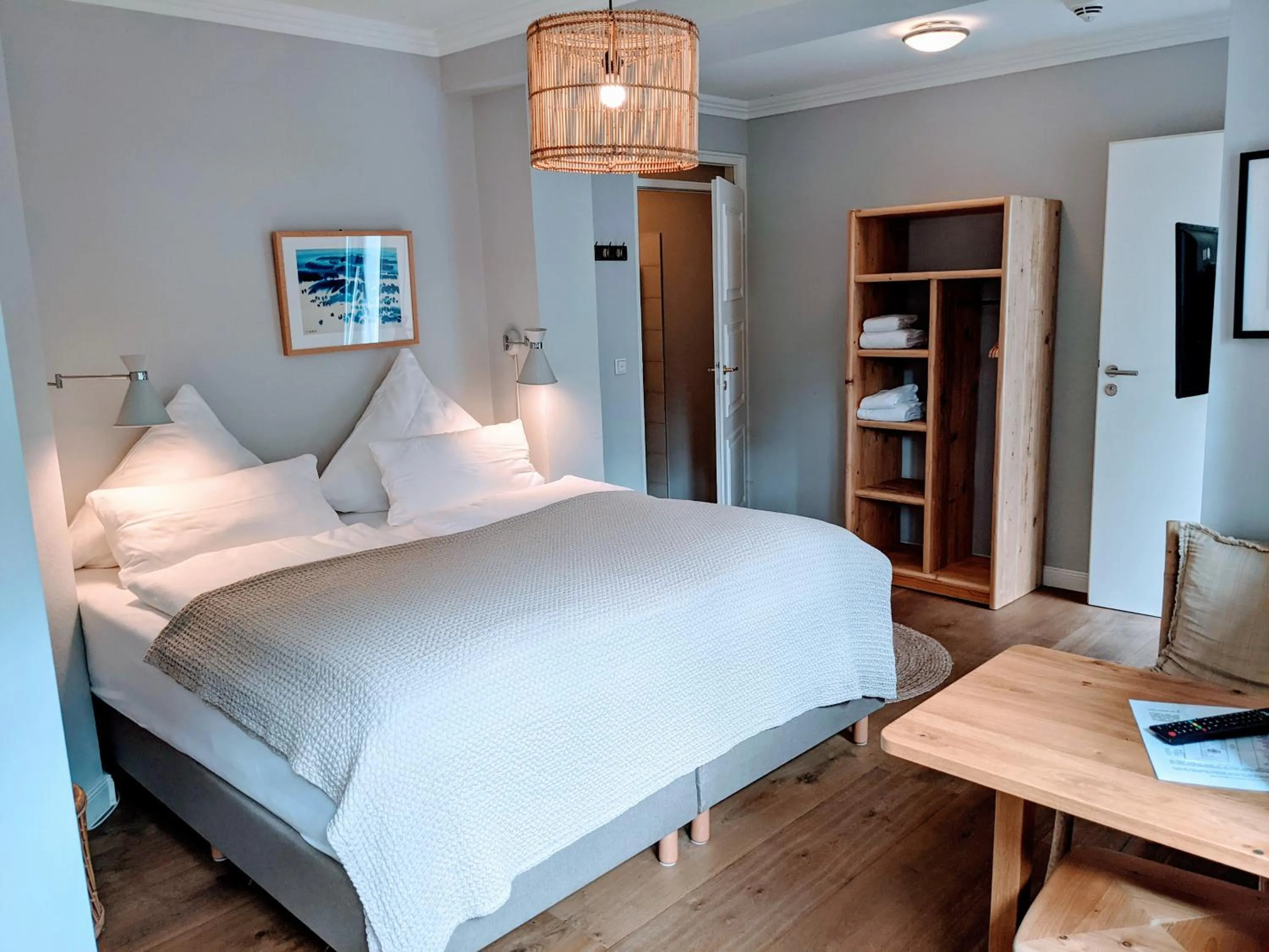 Photo of the whole room, Bed in Tetens Gasthof