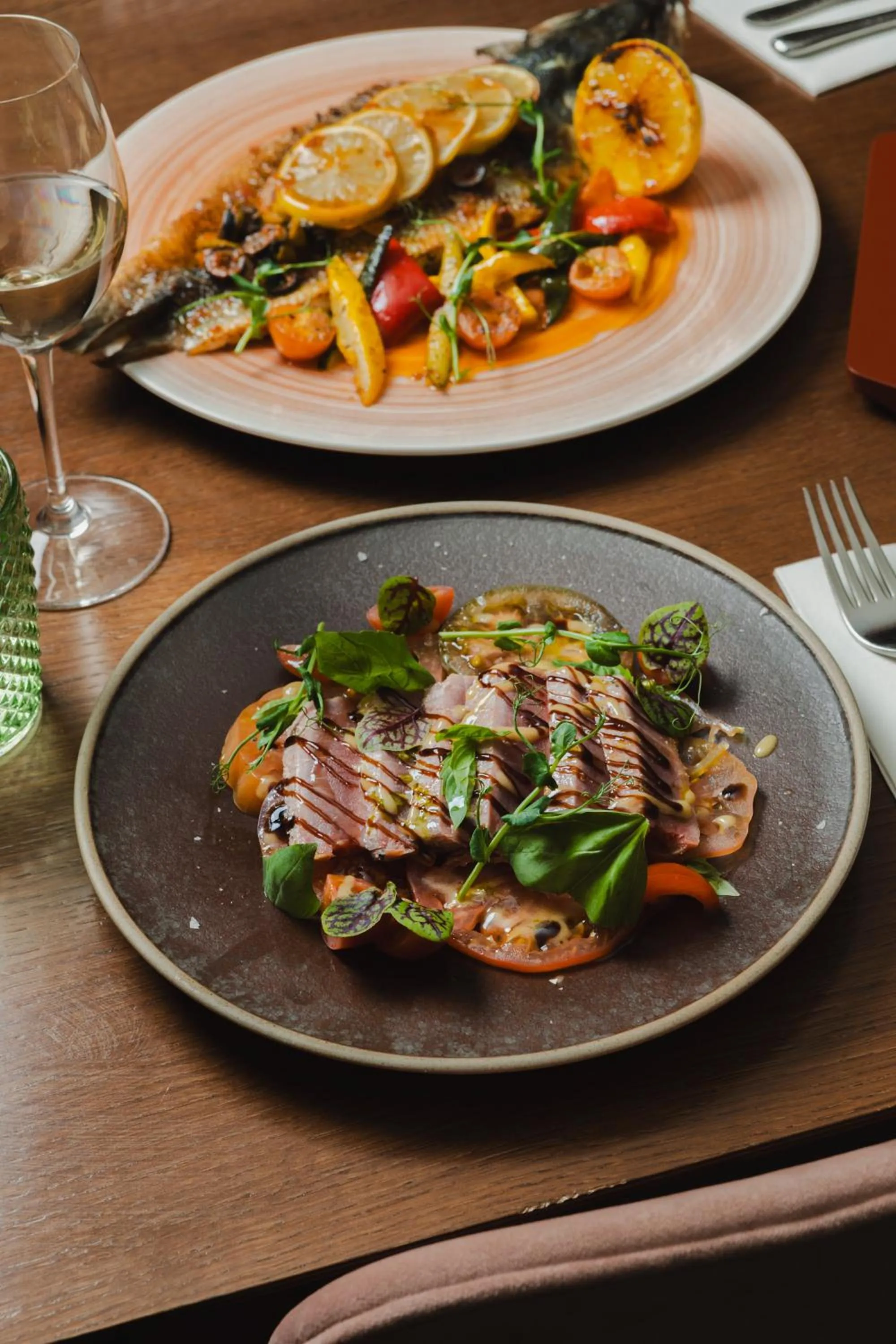 Food and drinks in Melia White House Hotel