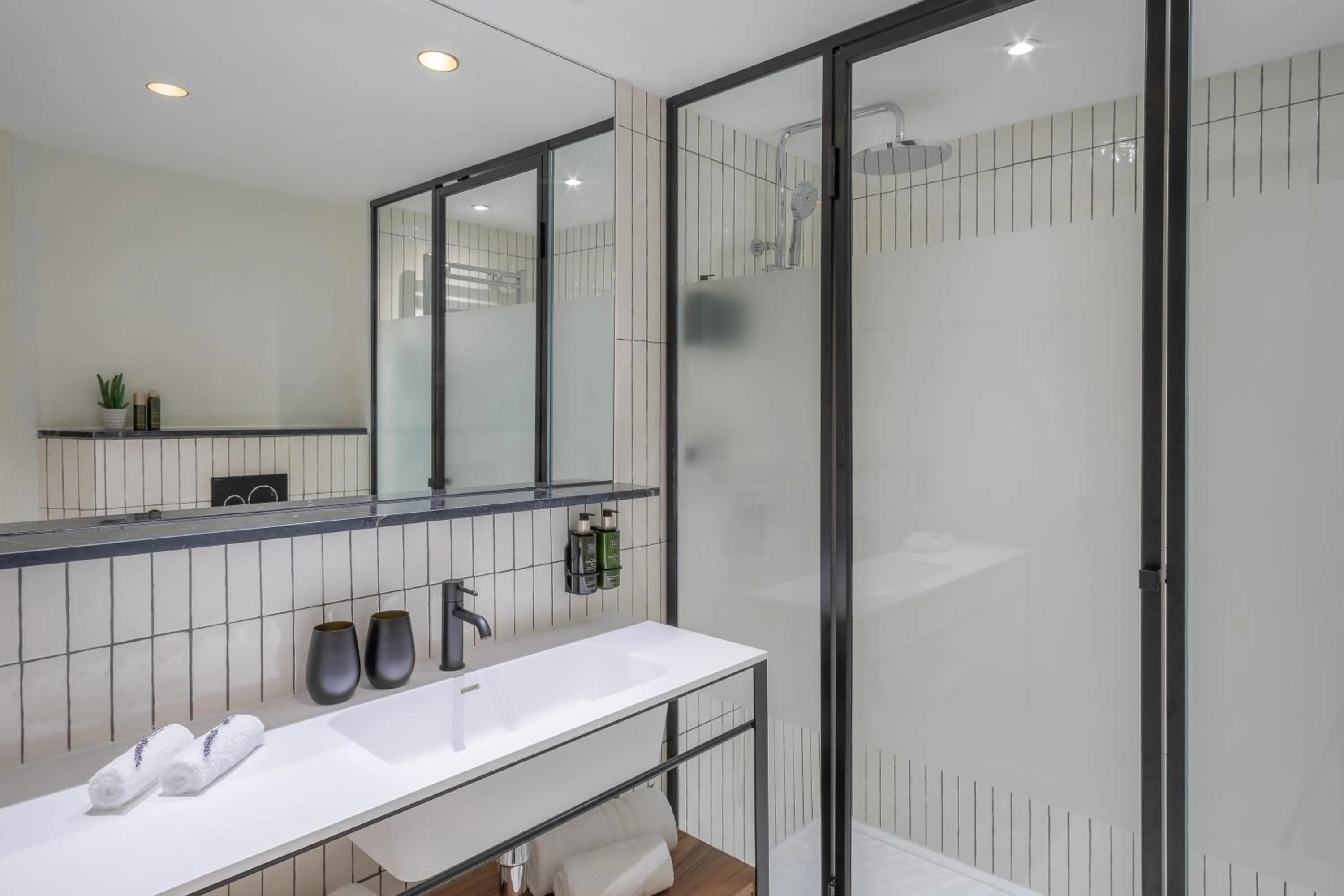 Bathroom in Melia White House Hotel