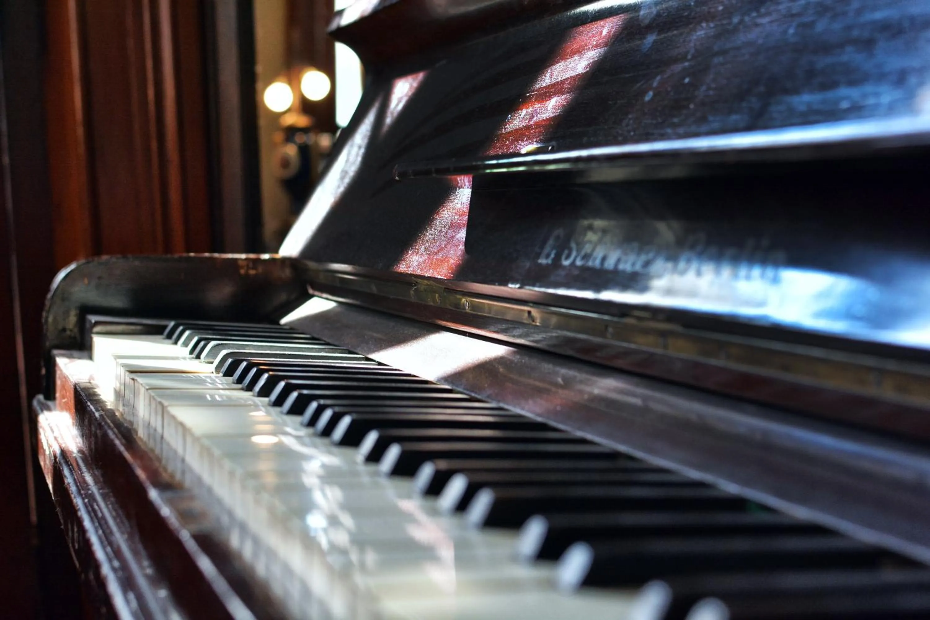 Lounge or bar in La Fresque Hotel