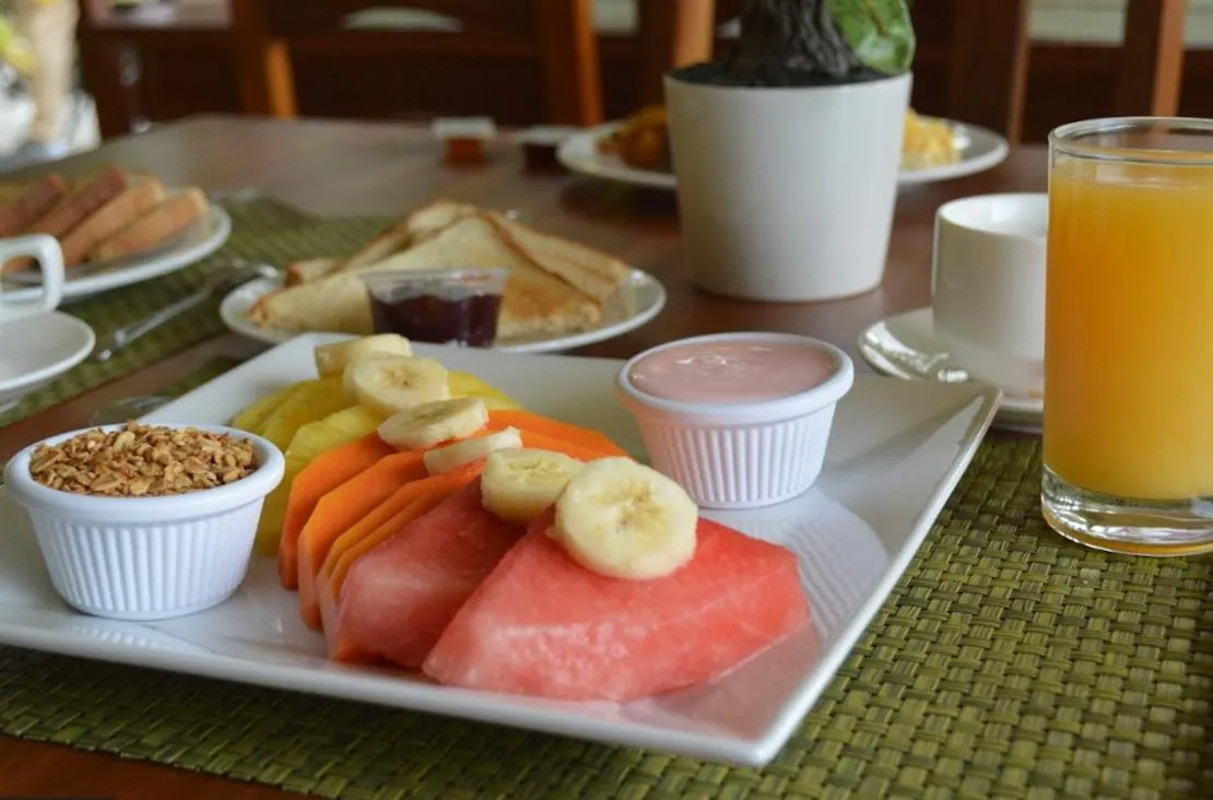 Food and drinks in Arenal Roca Suites