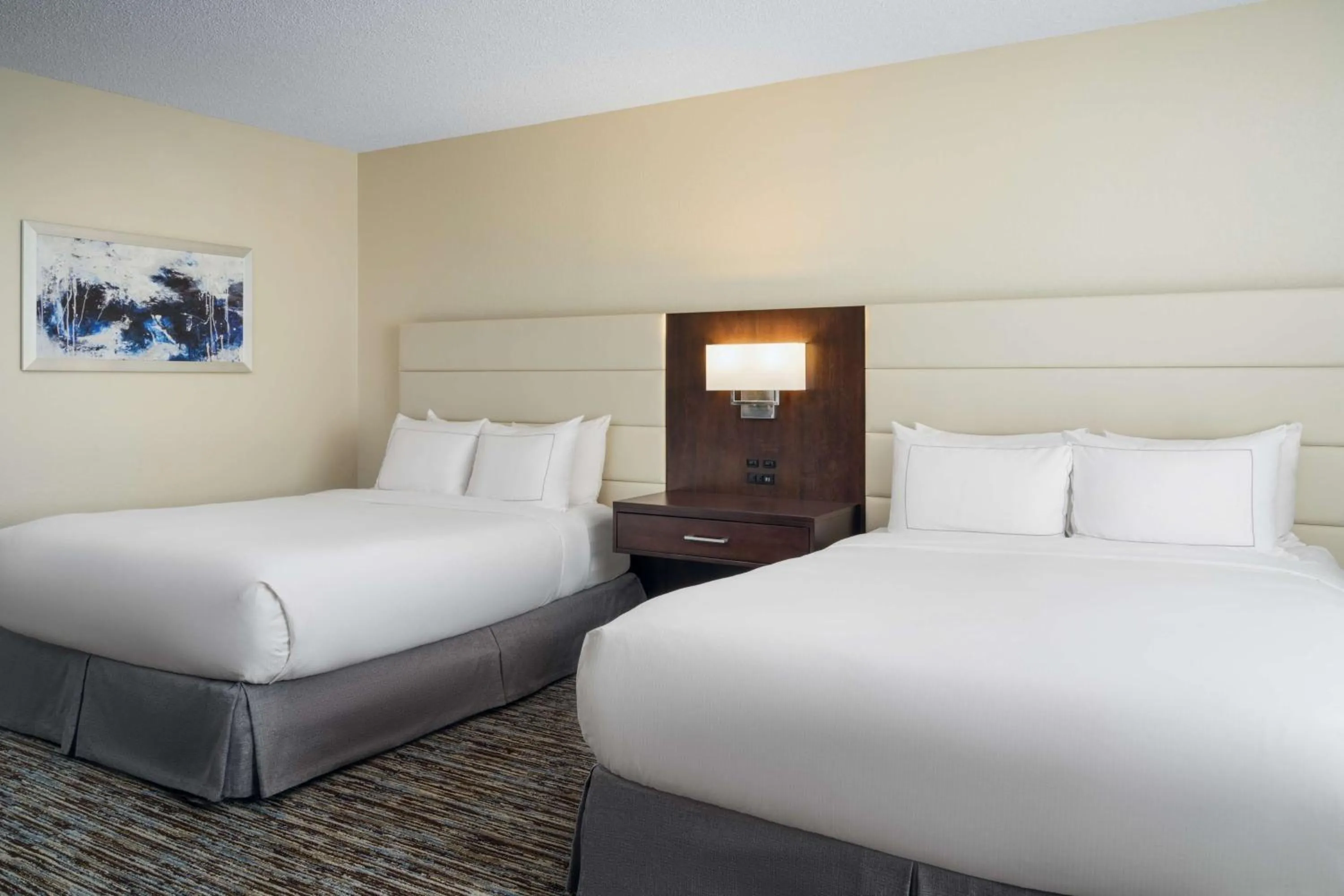 Bed in DoubleTree by Hilton Greensboro