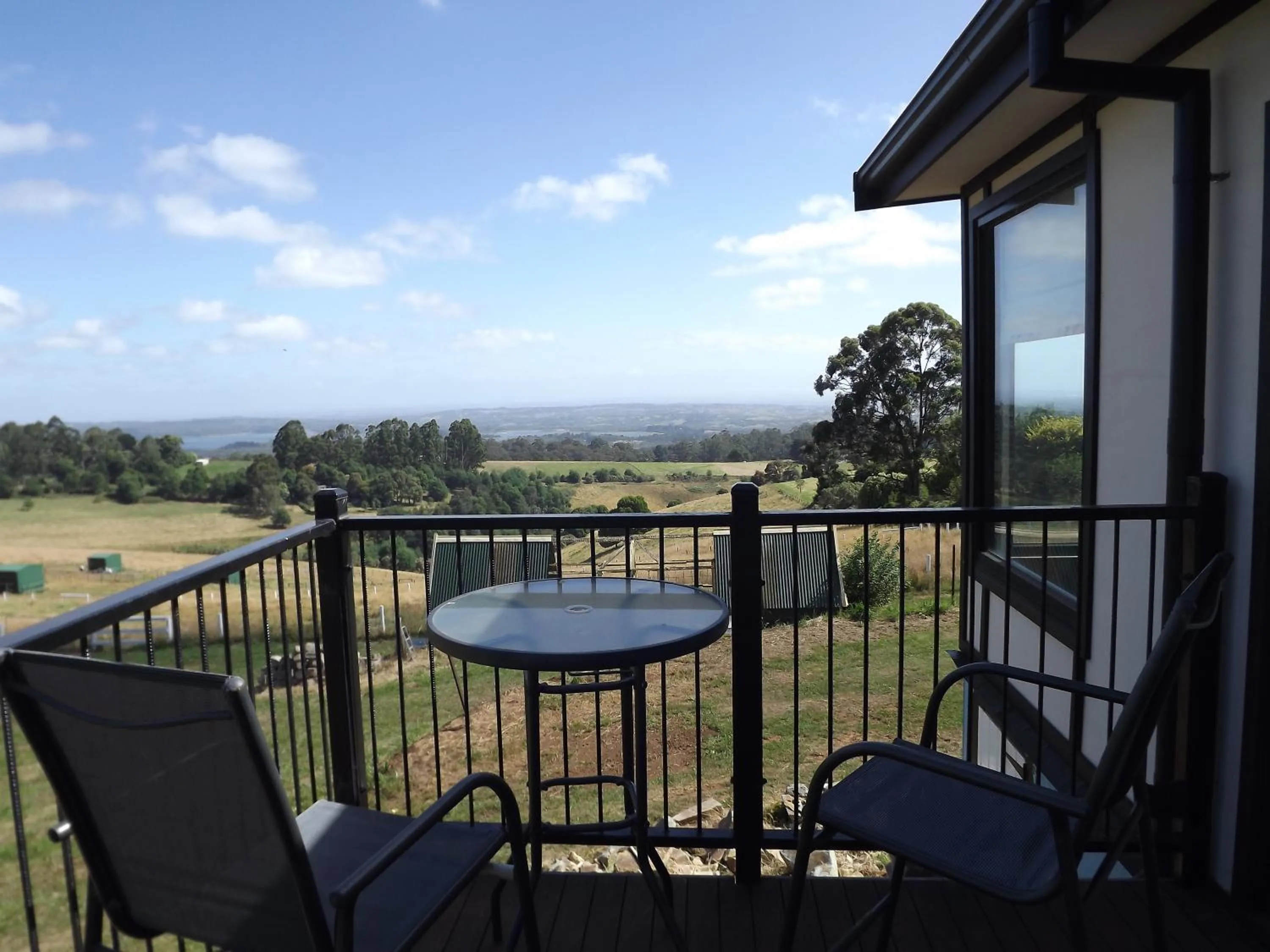 Balcony/Terrace in A Cottage with a View at Tudor Ridge