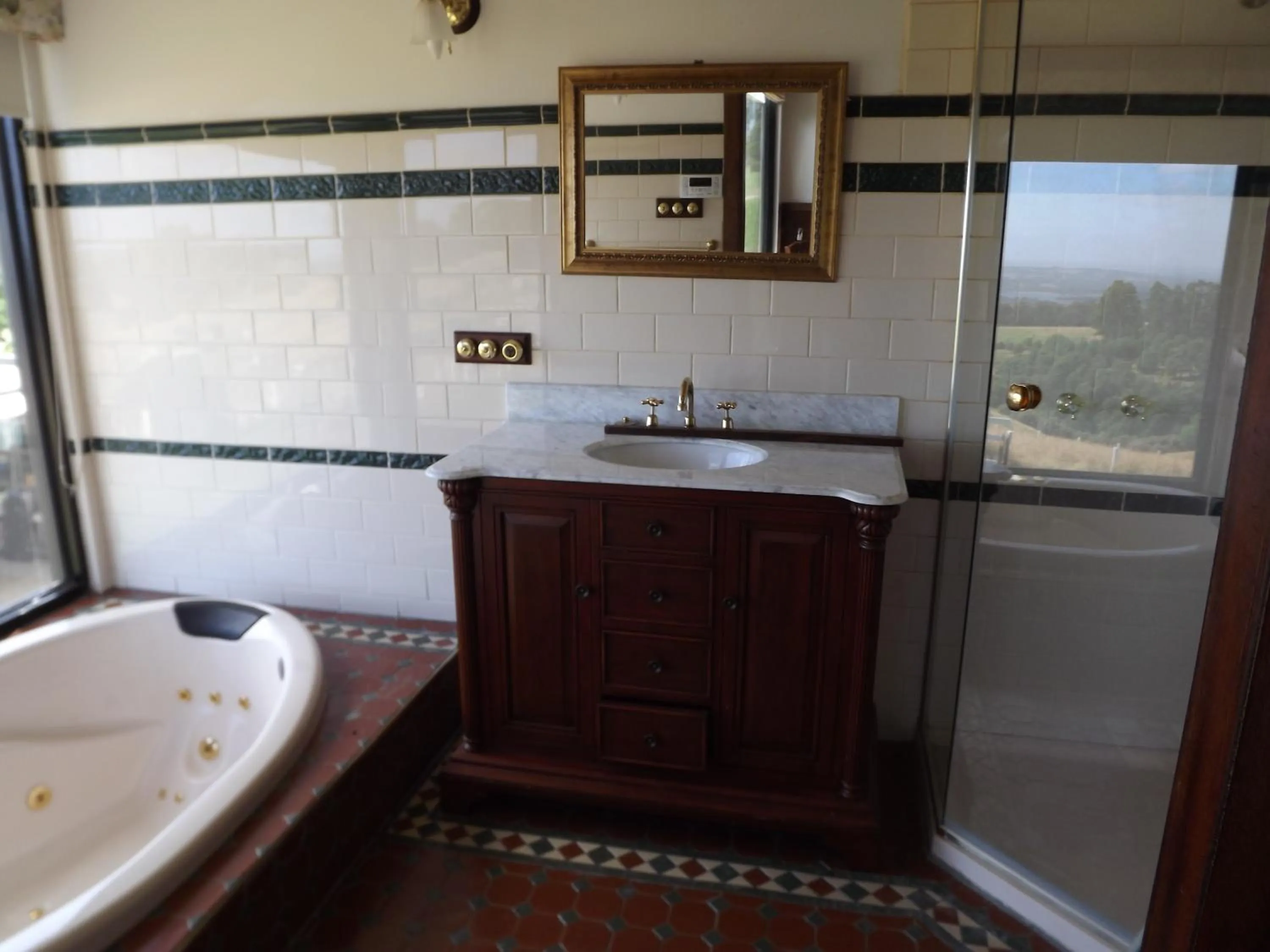 Bathroom in A Cottage with a View at Tudor Ridge