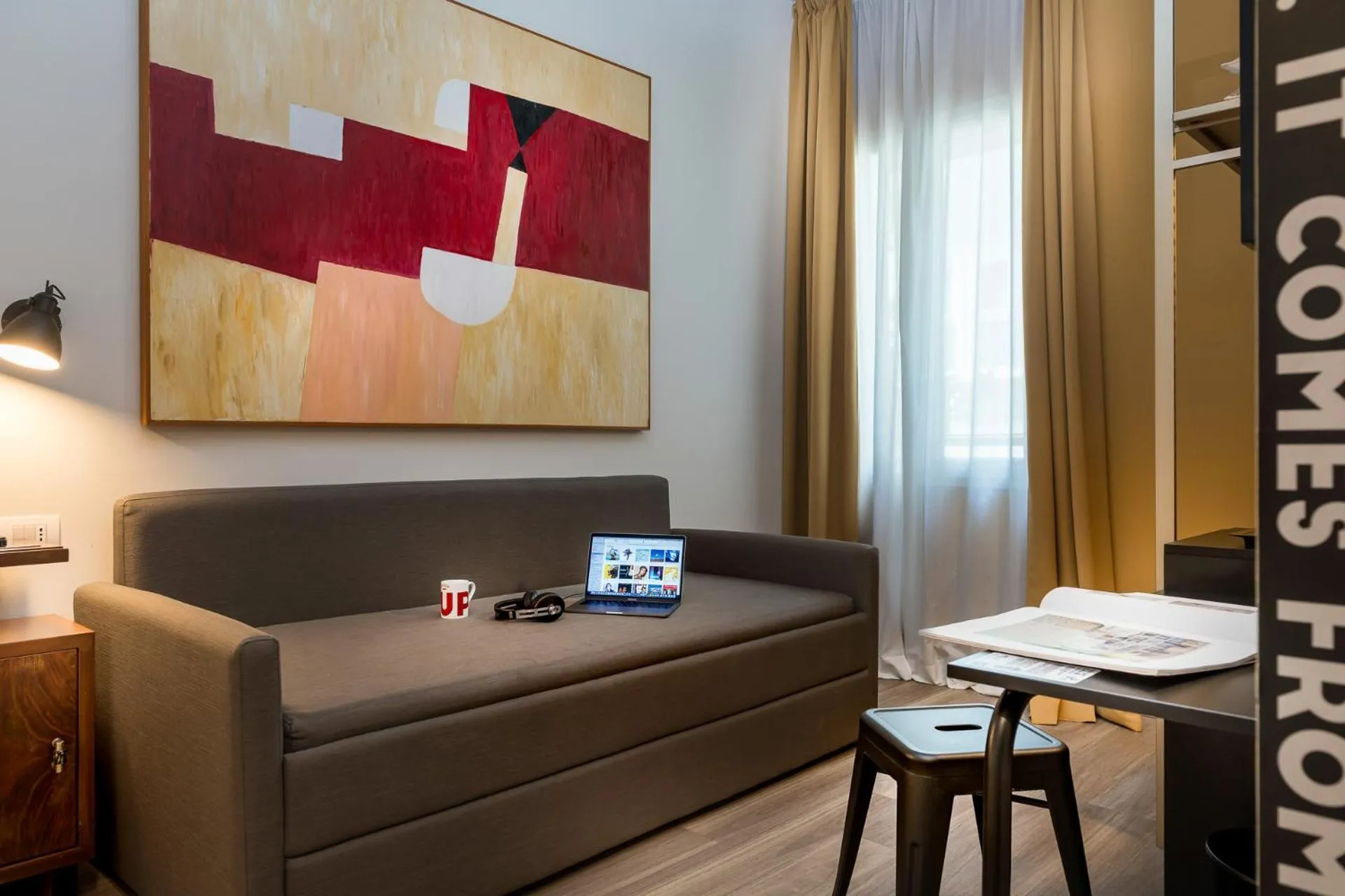 Photo of the whole room in Up Hotel