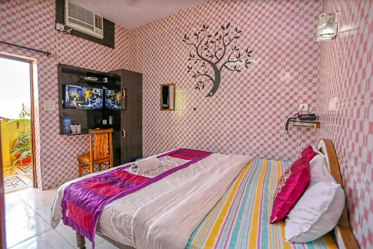 Bed in Hotel Embassy Bed in Hotel Embassy