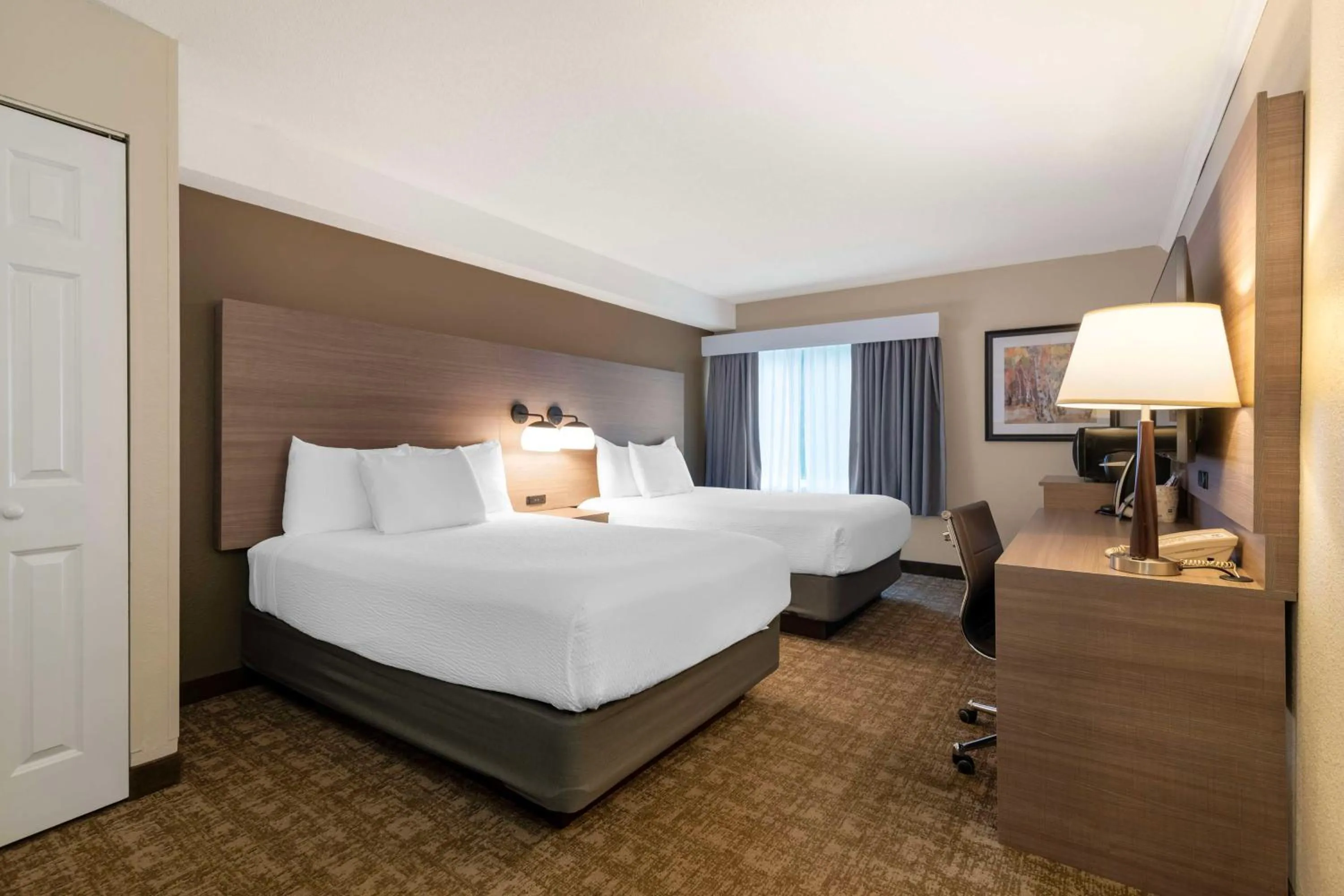 Bedroom, Bed in Best Western Plus Windjammer Inn & Conference Center