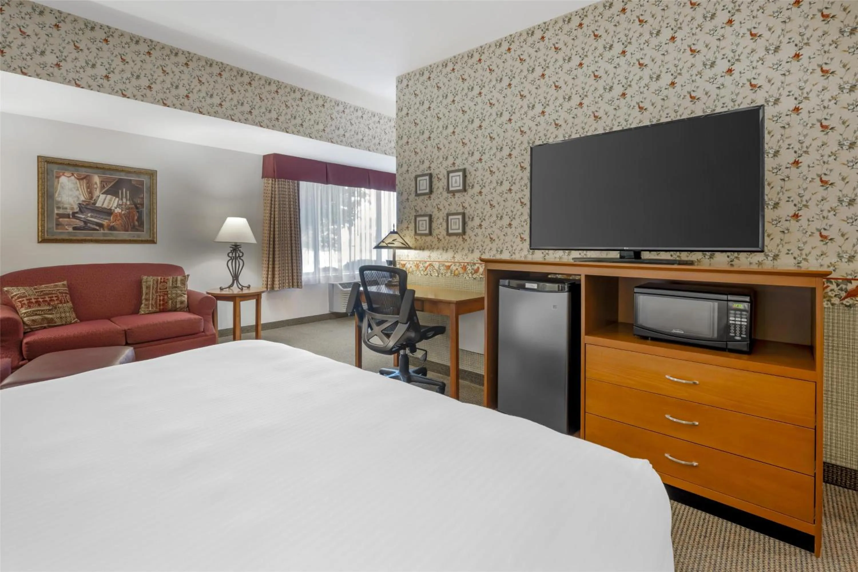 Bedroom, Bed in Best Western Bronco Inn