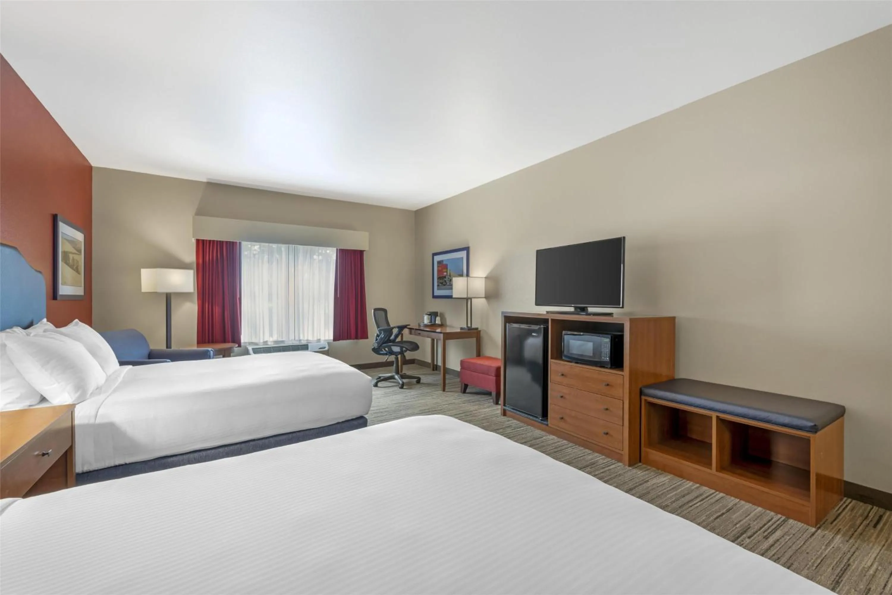 Bedroom, Bed in Best Western Bronco Inn