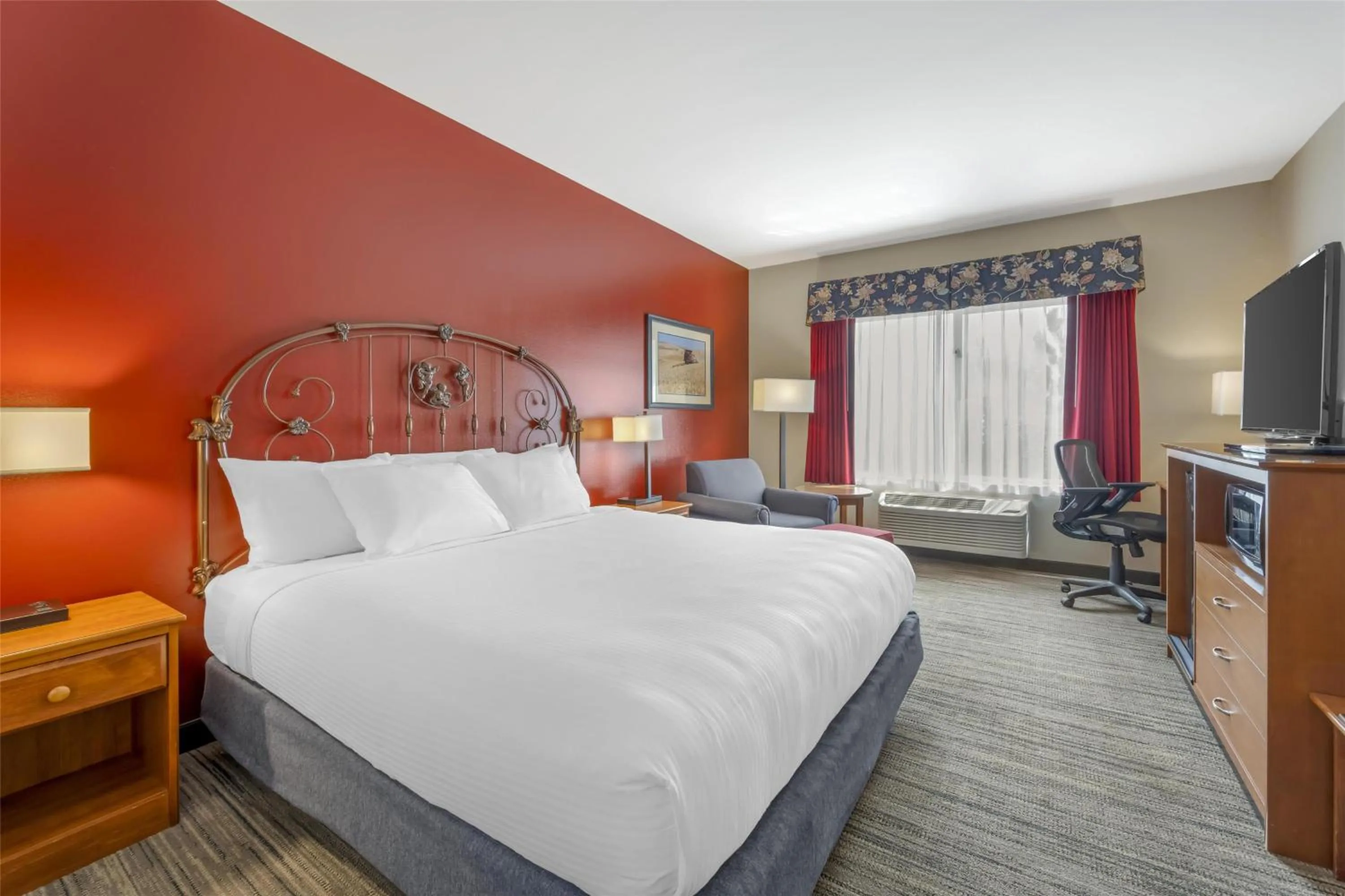 Bedroom, Bed in Best Western Bronco Inn