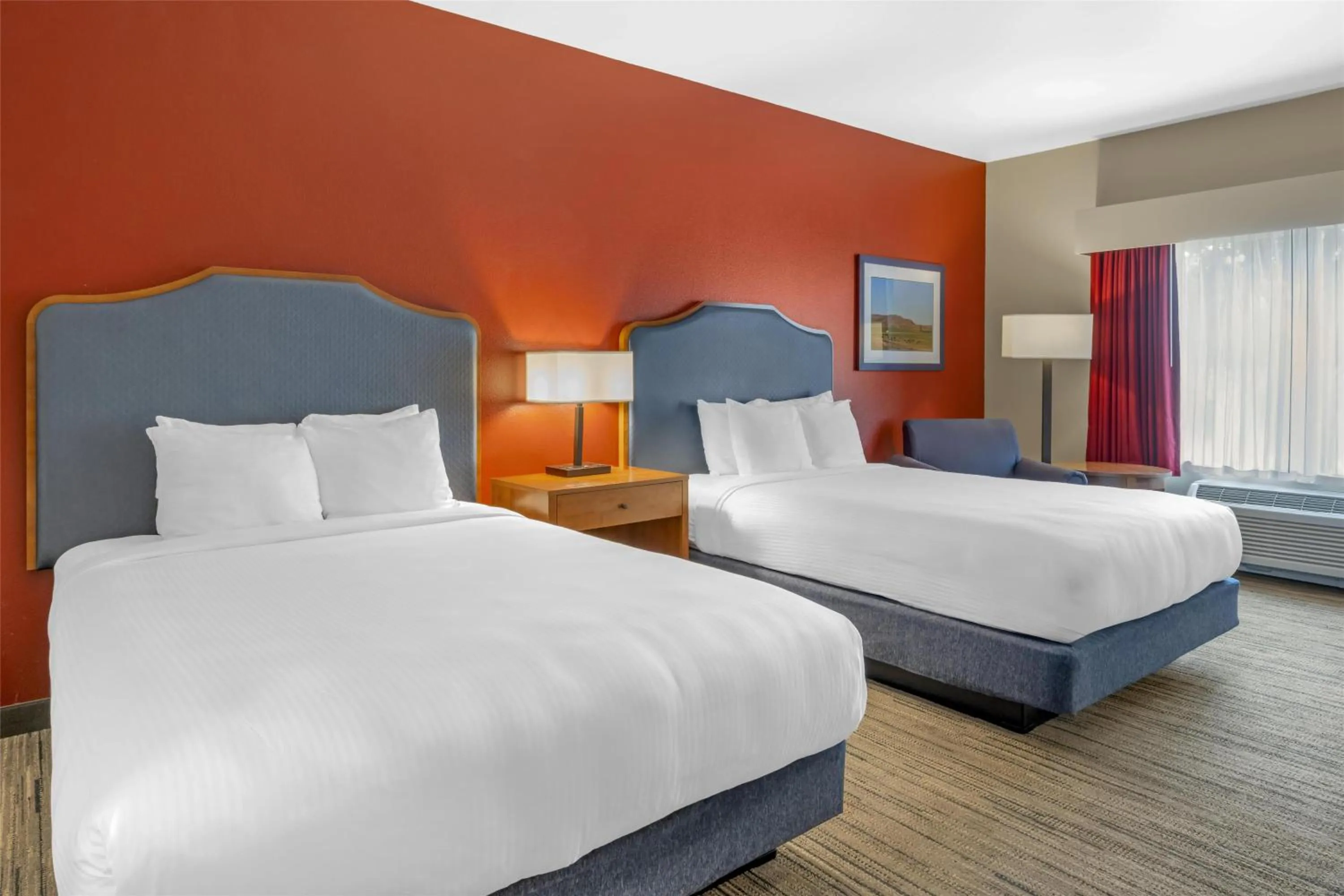 Bedroom, Bed in Best Western Bronco Inn